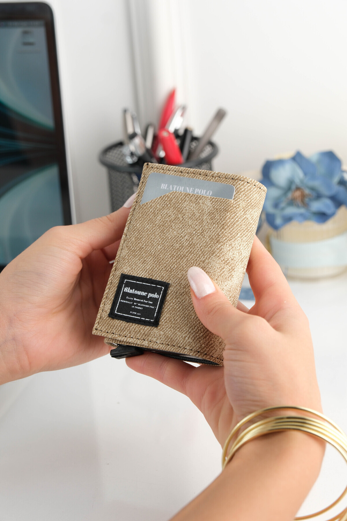 Blatoune Polo Unisex Kot Deri Cüzdan – Premium Kalite Alüminyum Mekanizmalı, Kadın & Erkek Kartlık