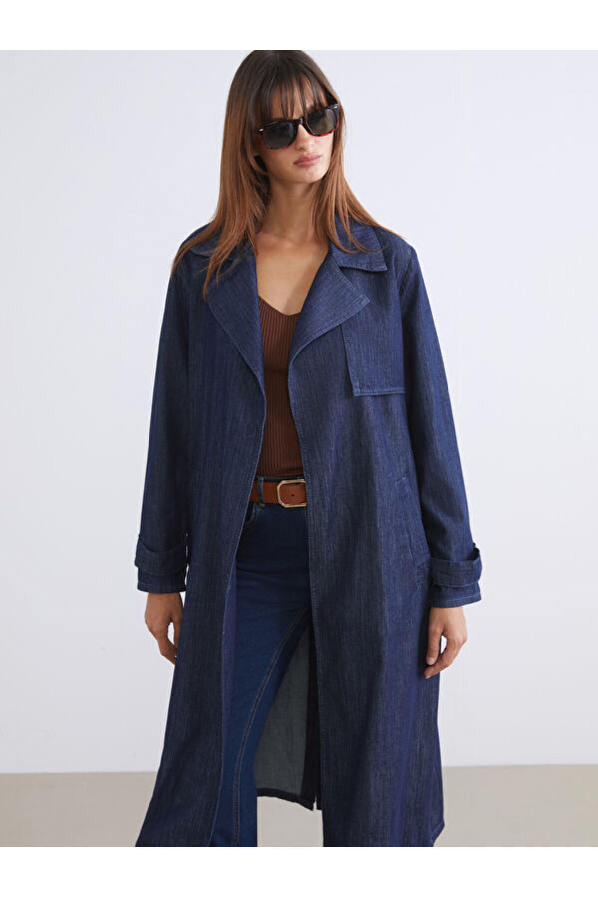 LC Waikiki Freezen Store'dan I Ceket Roba Yaka Kadın Jean Trençkot görsel 2