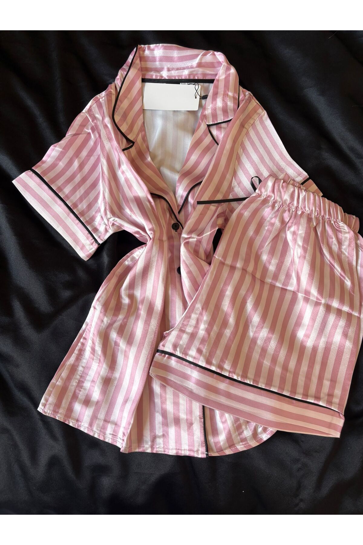 ateviaco Pembe Şortlu Saten Takım