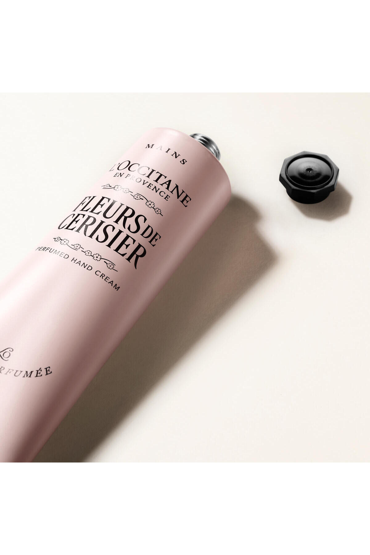 Fleurs de Cerisier El Kremi, Kiraz Özü İçeren Besleyici ve Nemlendirici, 150 ml — 24MA150CBR25 — تصویر 4 از 4
