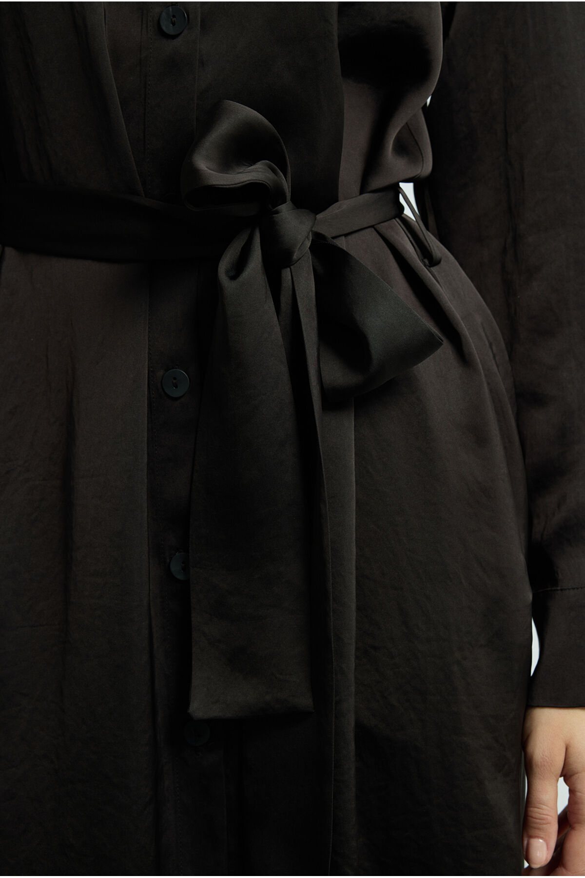 Love My Body  Moda Tutkusu Bağlama Detaylı Gömlek Elbise - Görsel 4