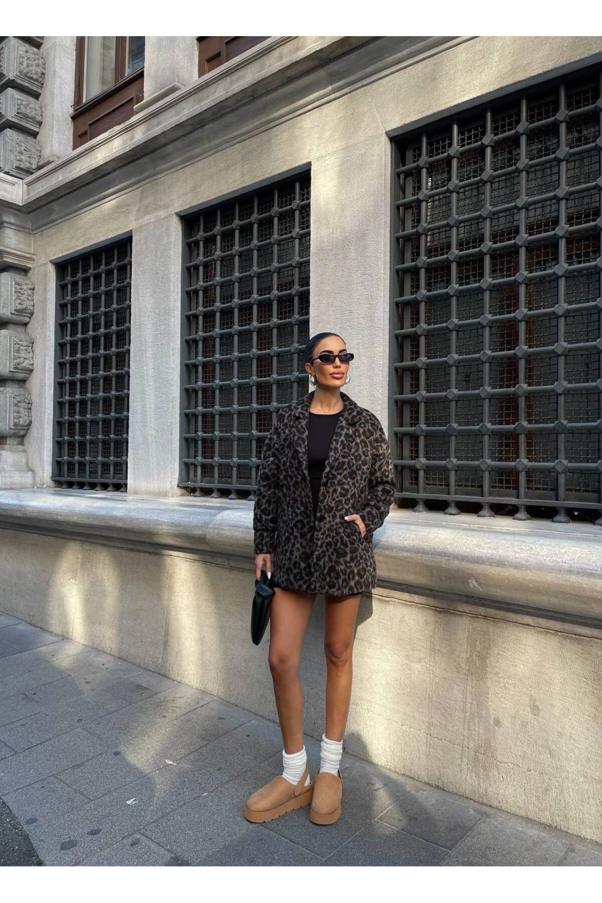 mass fashion  Kadın Leopar Desenli Astarlı Kaban - Görsel 2