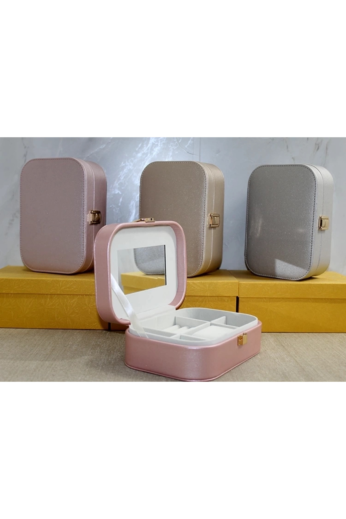 ENSAR GİYİM Deri Kaplamalı Makyaj Ve Takı Kutusu Alk3607