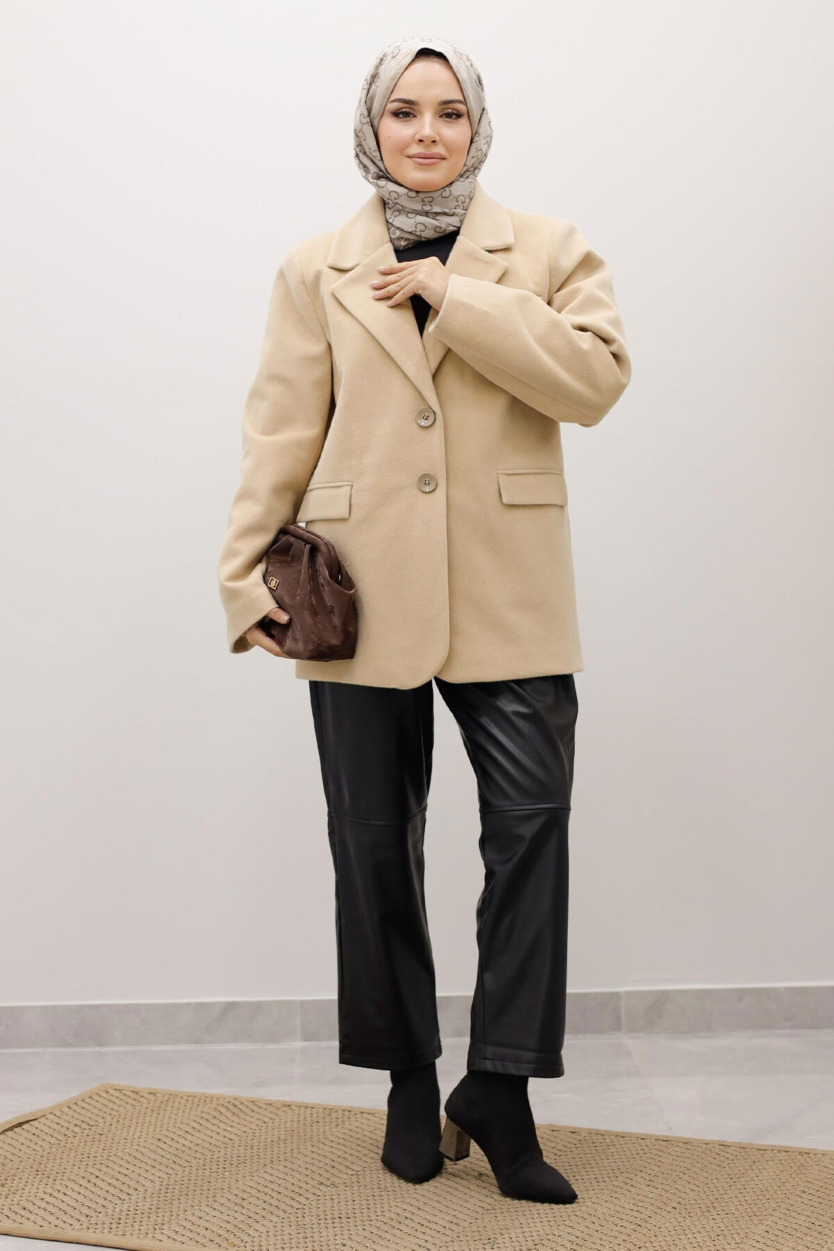 Çift Düğmeli Alpaka Fox Ceket TSD250244 Bej