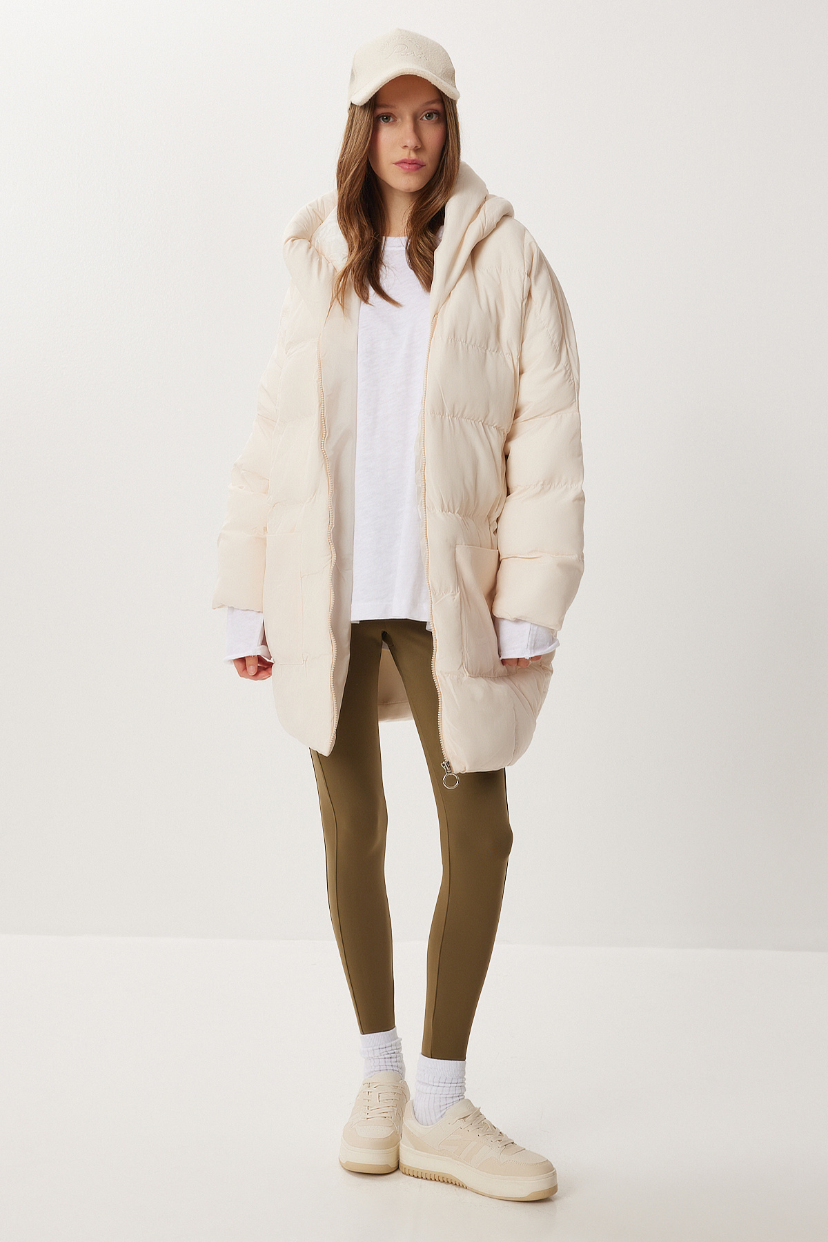 Lovelyİstanbul  Kapüşonlu Oversize Şişme Mont LNT0014 KREM - Görsel 2