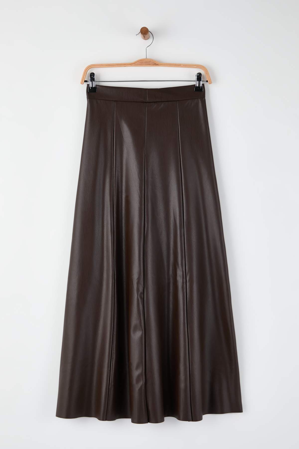 Trendyolmilla  Koyu Kahverengi Suni Deri Yüksek Bel Maxi Etek TWOAW24ET00151 - Görsel 6