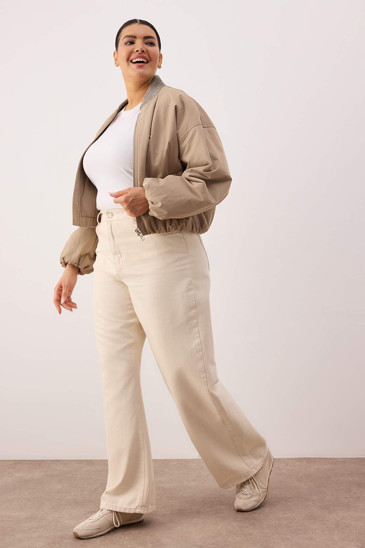 Trendyolmilla  Ekru Beli Lastikli ve Ayarlanabilir Wide Leg Geniş Paça Büyük Beden Pantolon TBBAW26AR00018 - Görsel 2