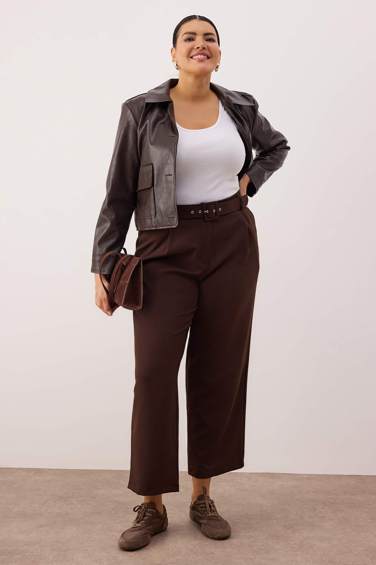 Trendyolmilla Curve Kahverengi Yüksek Bel Kemerli Dokuma Büyük Beden Pantolon TBBAW26AR00020