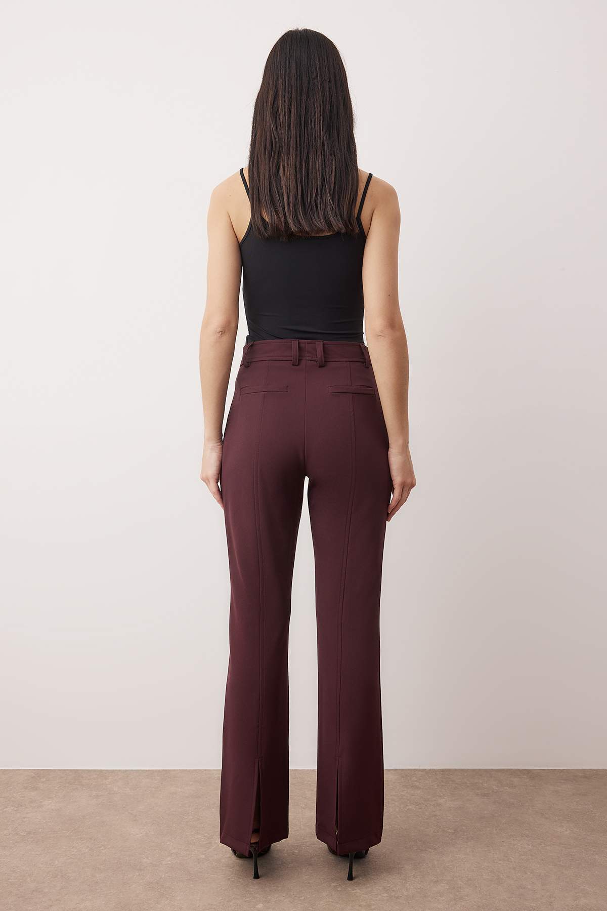 Trendyolmilla  Mürdüm Dokuma Kumaş İspanyol Paça Pantolon TWOAW26PL00143 - Görsel 4