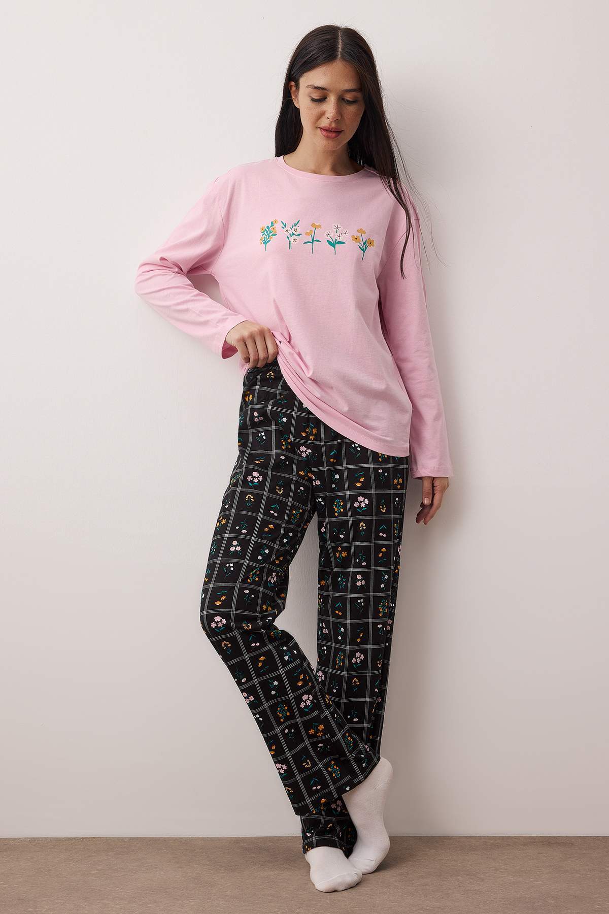 Trendyolmilla  Pembe %100 Pamuklu Çiçekli Örme Pijama Takımı THMAW26PT00053 - Görsel 2