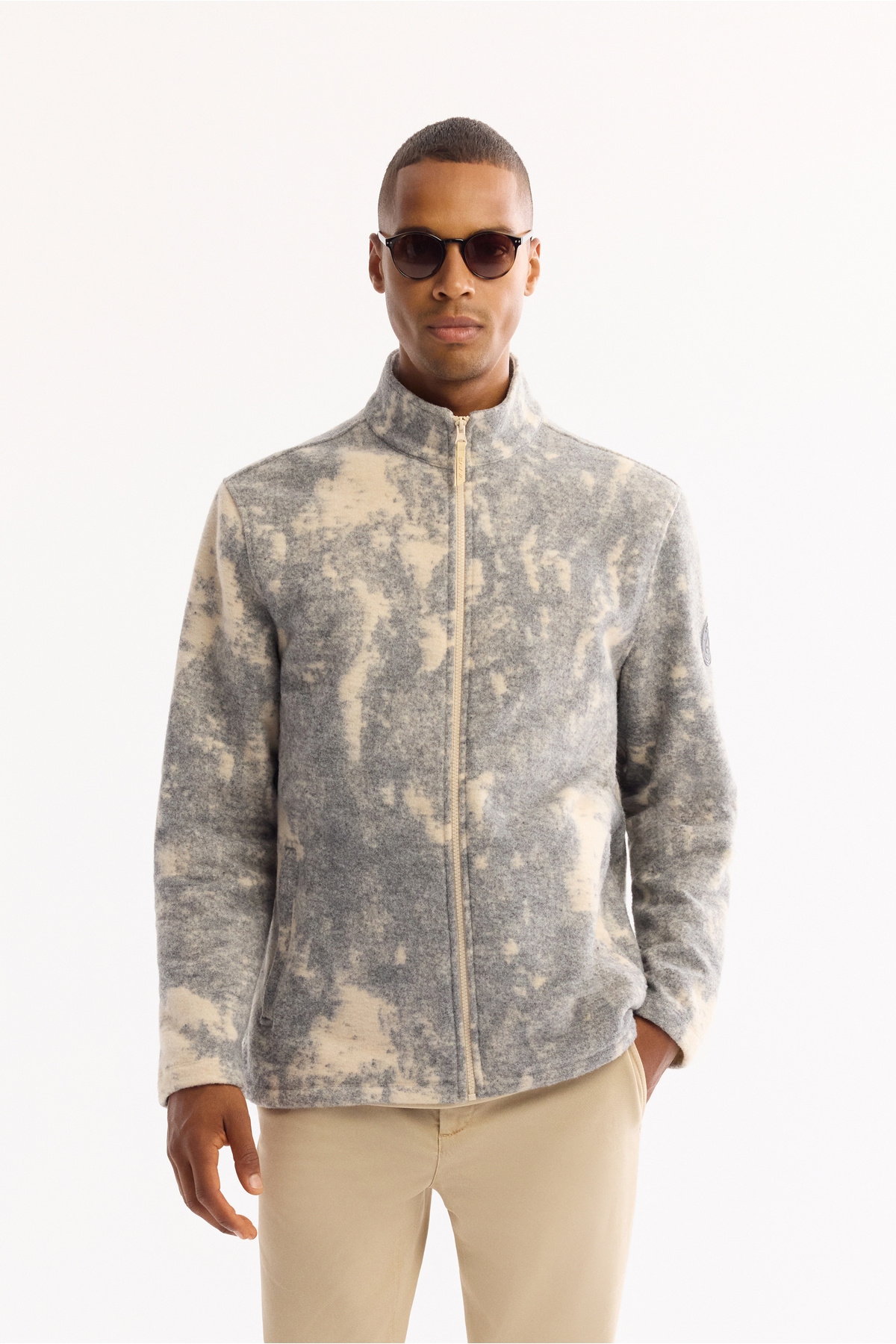 آوا سویشرت مردانه یقه ایستاده آنتراسیت، زیپ‌دار، نرم و طرح‌دار، پشم قطبی، سایز معمولی، A52Y1206