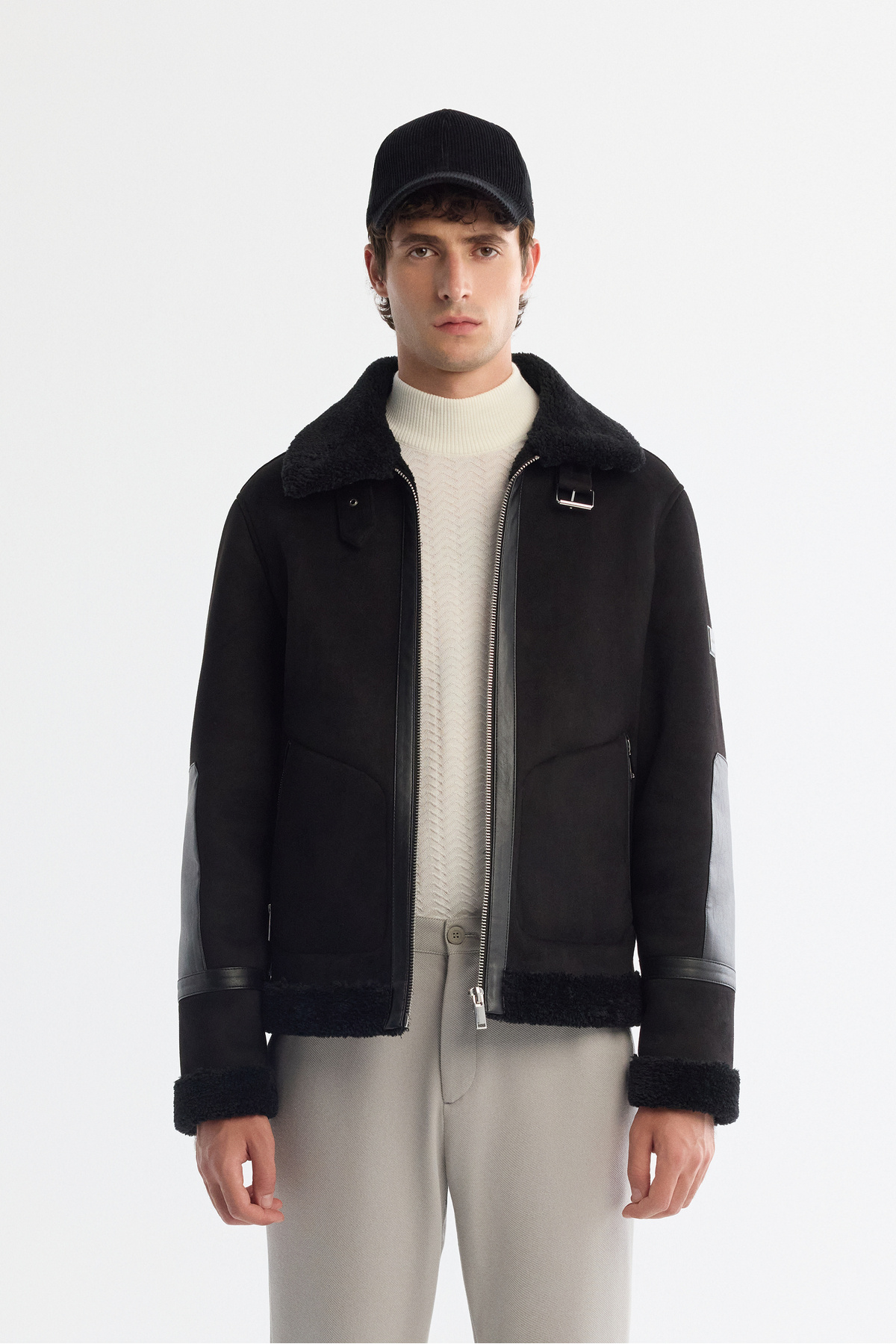 Avva Erkek Siyah Kürklü Yaka Deri Görünümlü Napa Comfort Fit Mont A42Y6128