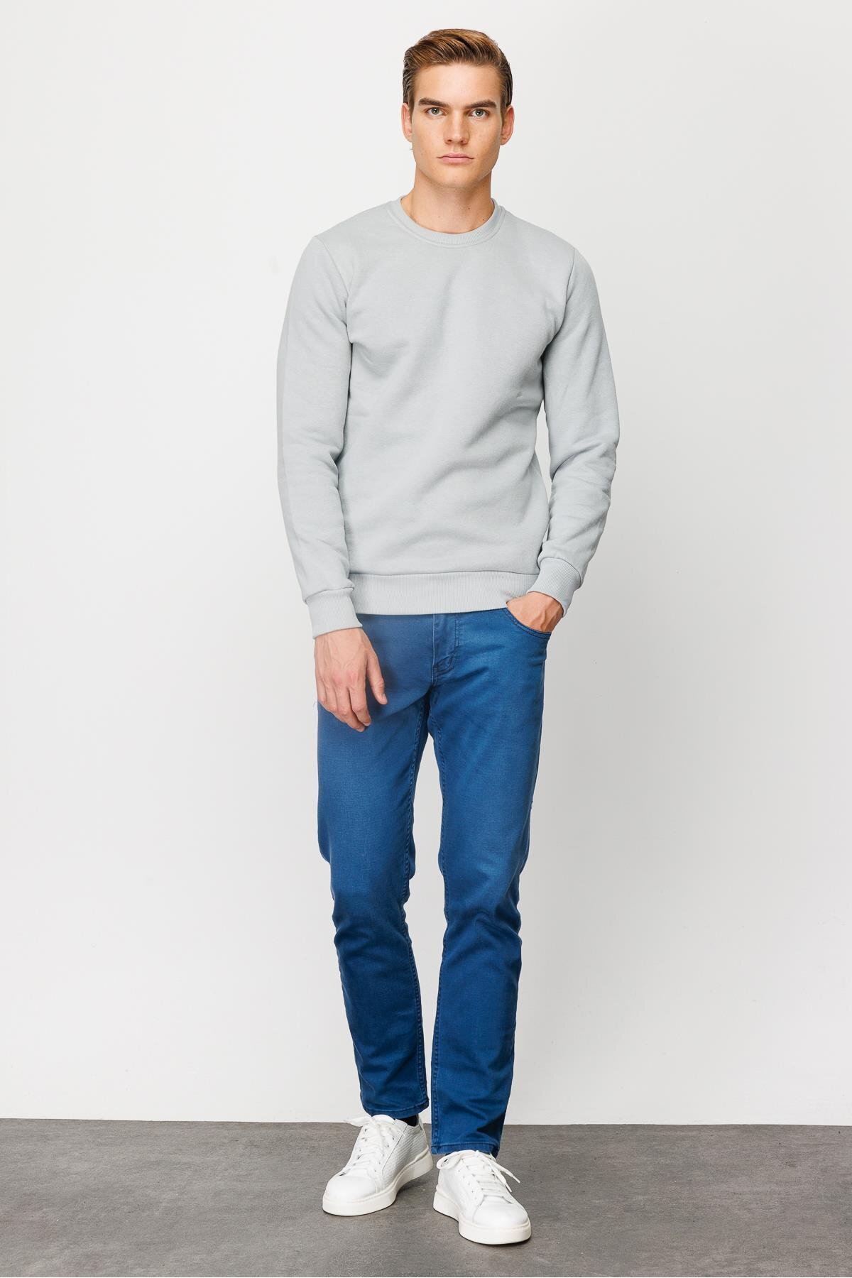 Men's Light Grey Crew Neck Sweatshirt