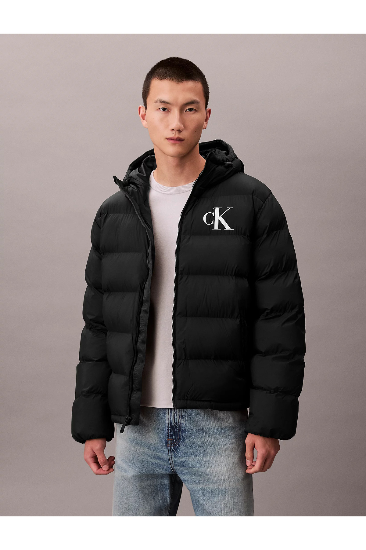 کلوین کلاین کاپشن مردانه کلاه دار مشکی طرح لحافی با چاپ لوگوی CK، ضد آب و باد LV04RD528G-