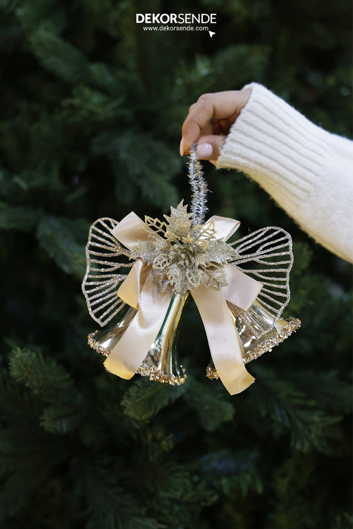 Dekorsende Yılbaşı Süsü Manolya Detaylı Çan Şampanya 20 cm