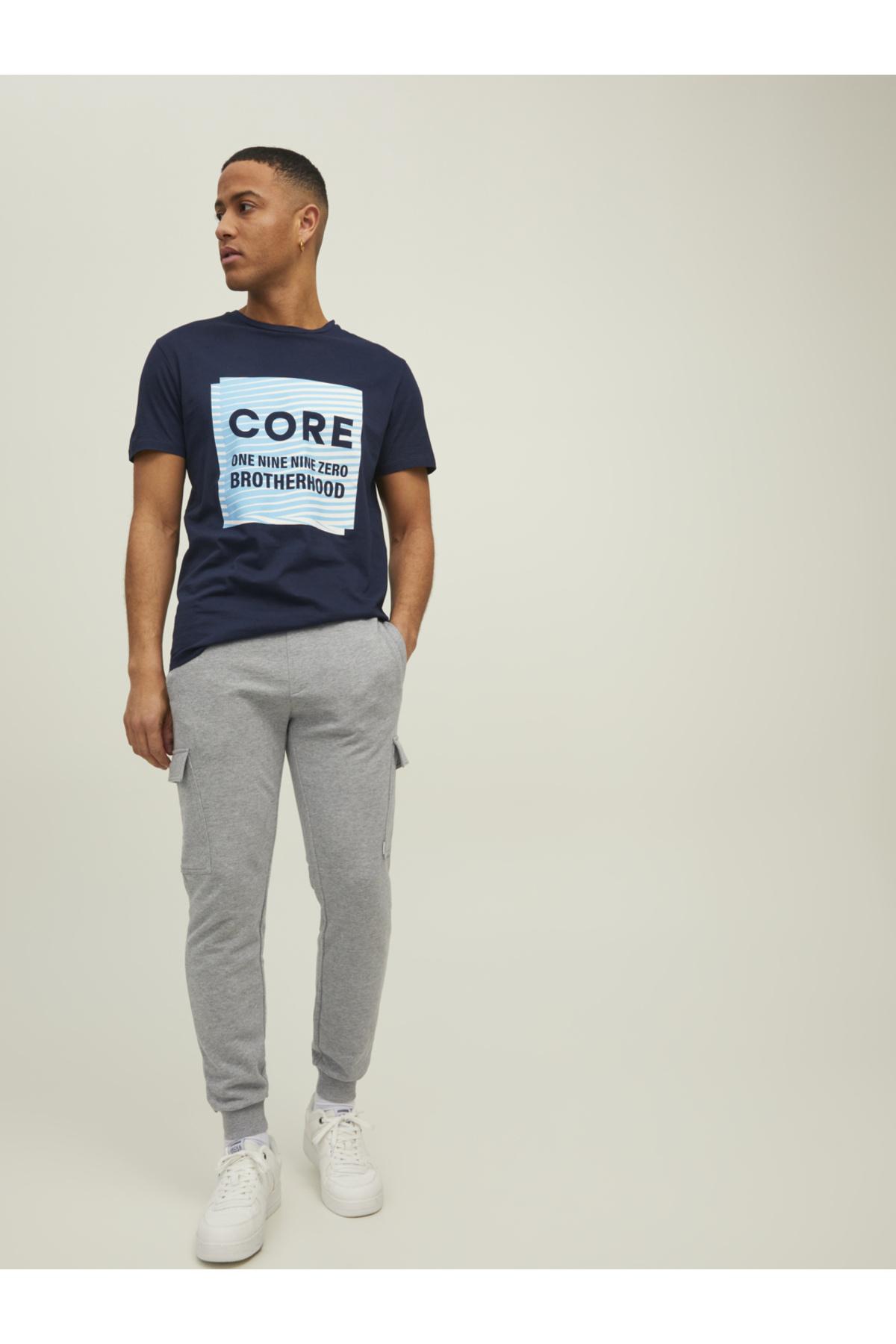 جک اند جونز شلوار ورزشی مردانه خاکستری روشن سایز معمولی کد ۱۲۲۱۲۱۷۰_jpstgordon Jjshark Sweat C