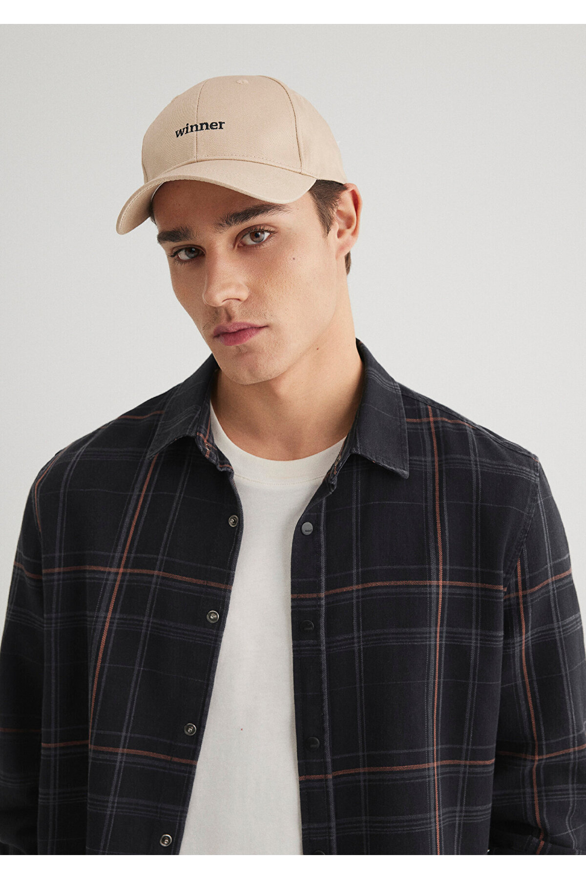 کلاه بژ گلدوزی شده وینر 0911806-70202 Mavi