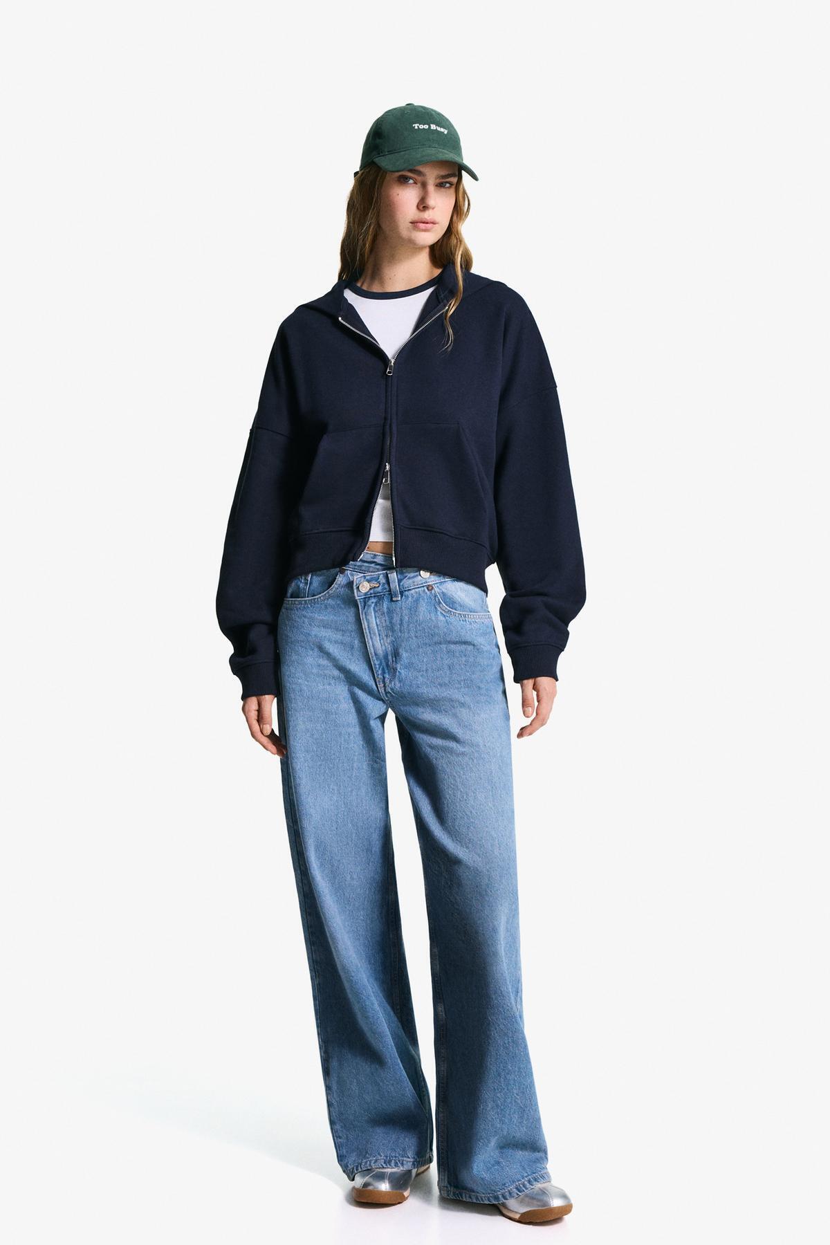 Bershka  Oversize kapüşonlu fermuarlı sweatshirt - Görsel 4