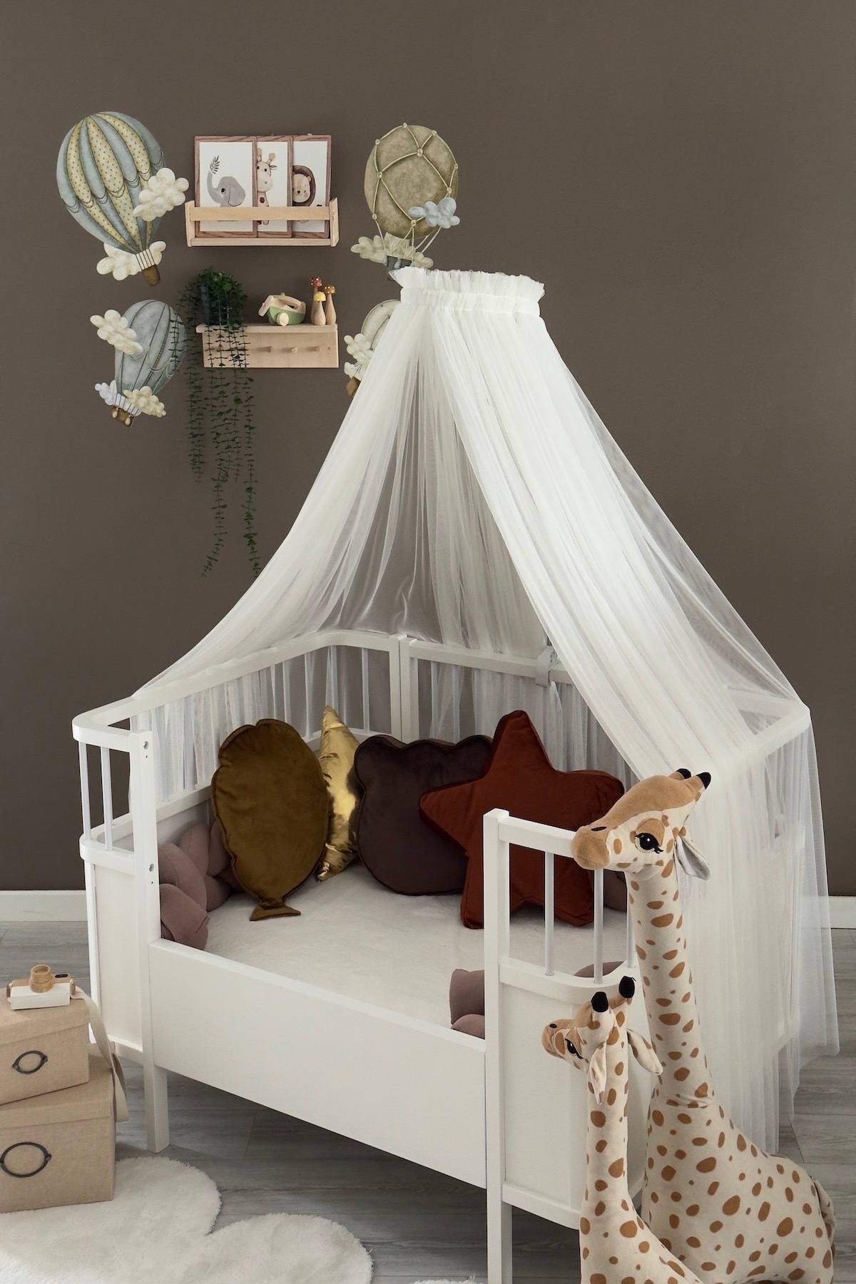 Miniden Beyaz Aparatlı Beşik Cibinliği fotoğrafı 2 (önizleme)