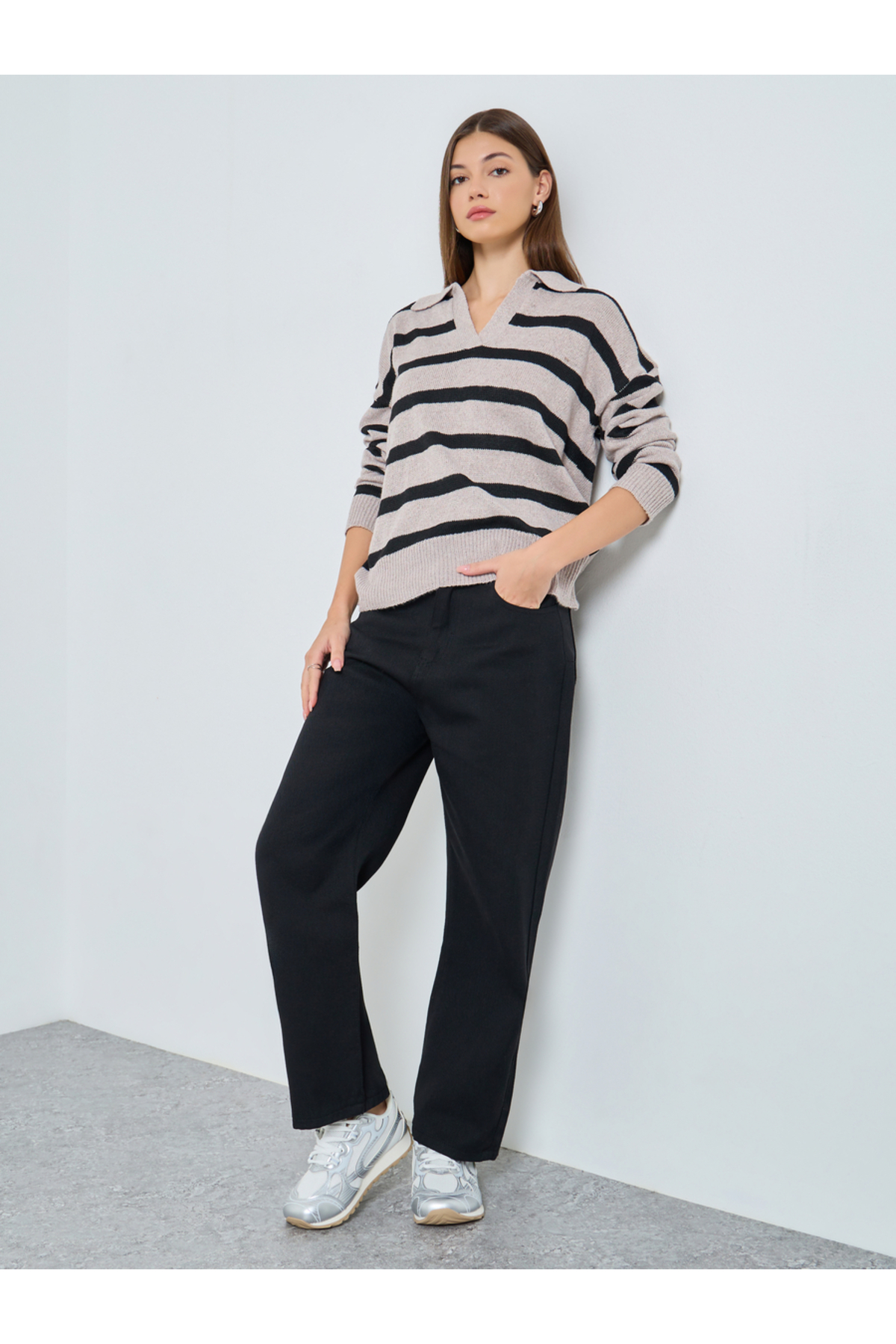 Styli Mid Rise Plain Wide Leg Jeans