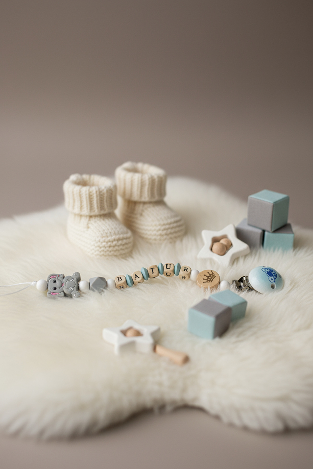 Pufuduk Baby İsme Özel Doğal Ahşap Emzik Askısı, Ahşap Ayıcık Ve Fil Figürlü Bebek Hediyesi Emzik Zinciri