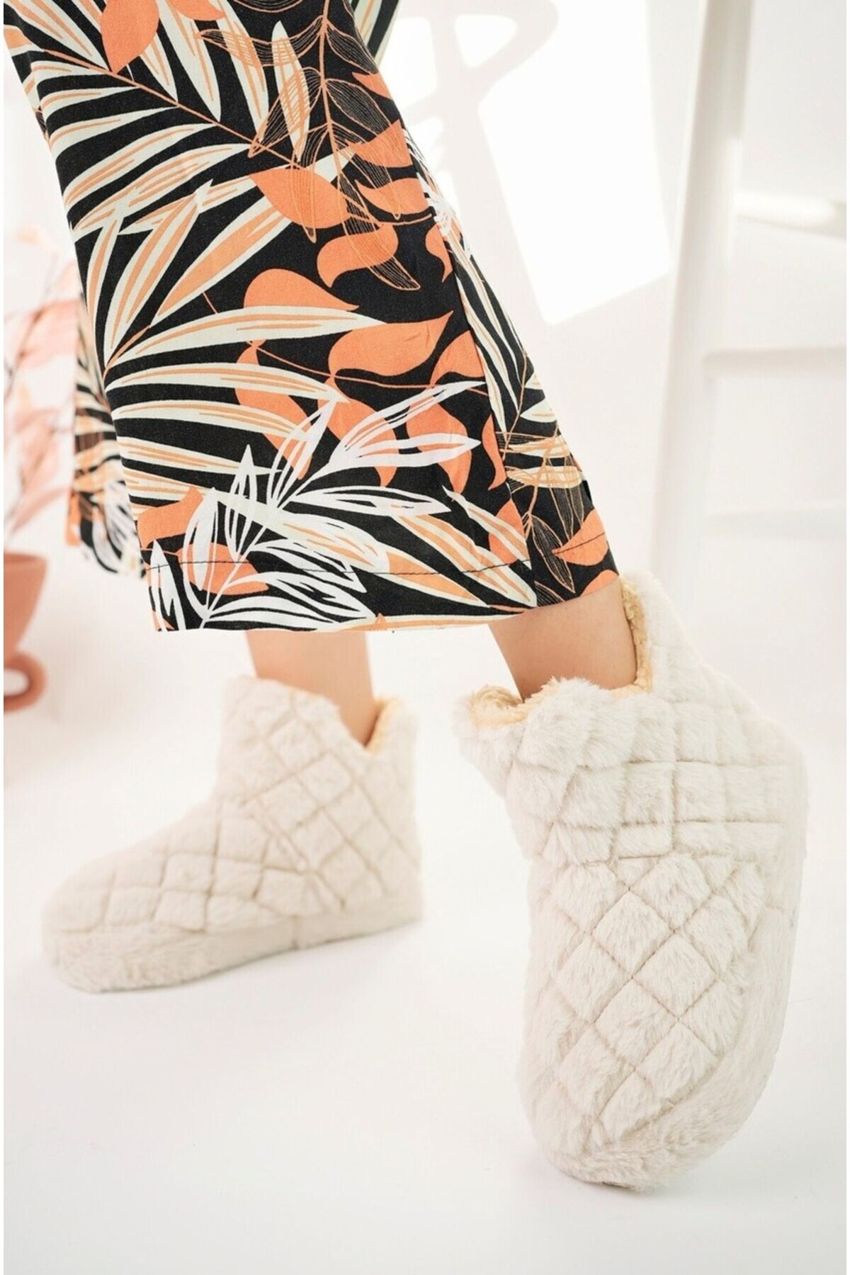 White Style Moda Kadın Ev Botu Ev Patiği