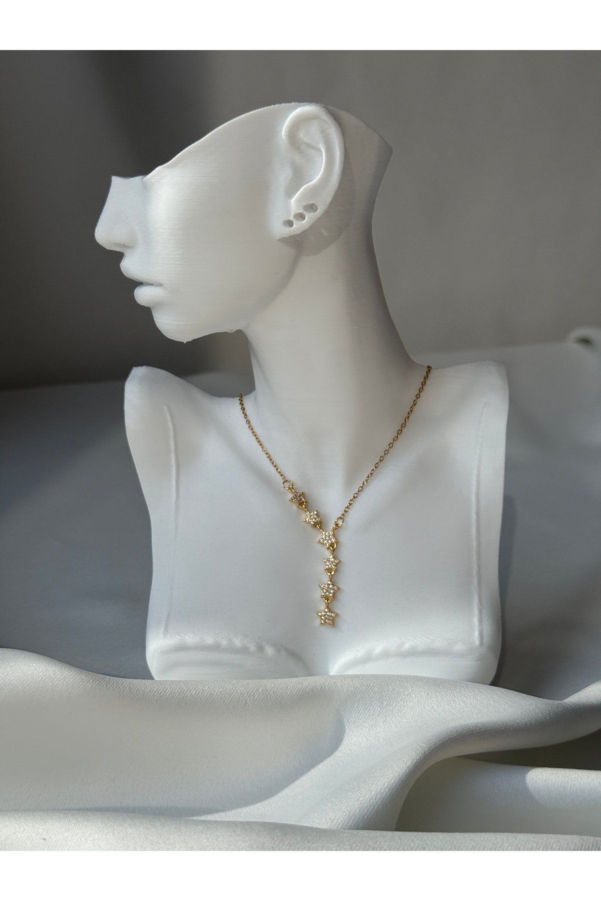 Gold Renk Zirkon Taşlı Yıldız Figürlü Y Model Sallantılı Kadın Çelik Kolye