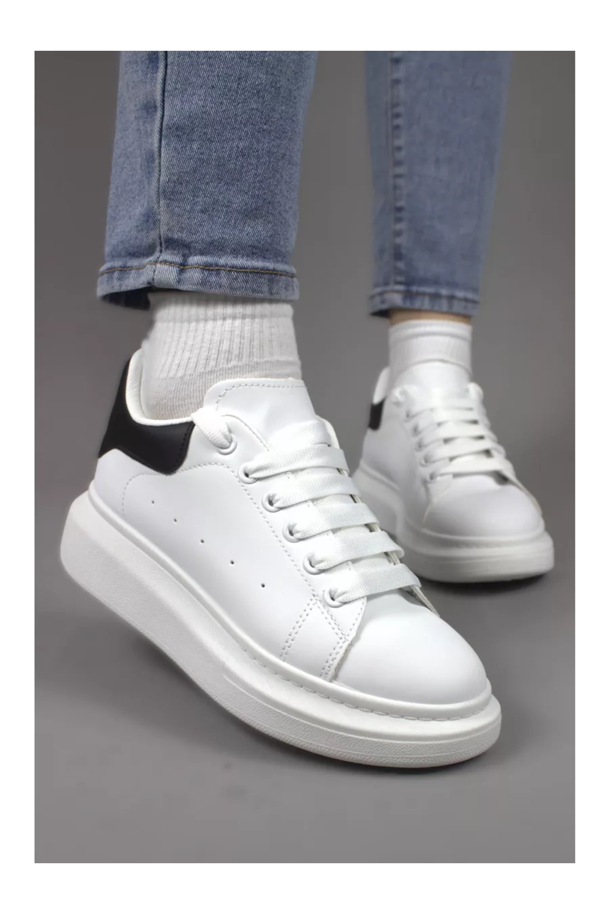 Kadın Sneaker Beyaz Siyah Queen Bağcıklı Günlük Spor Ayakkabı