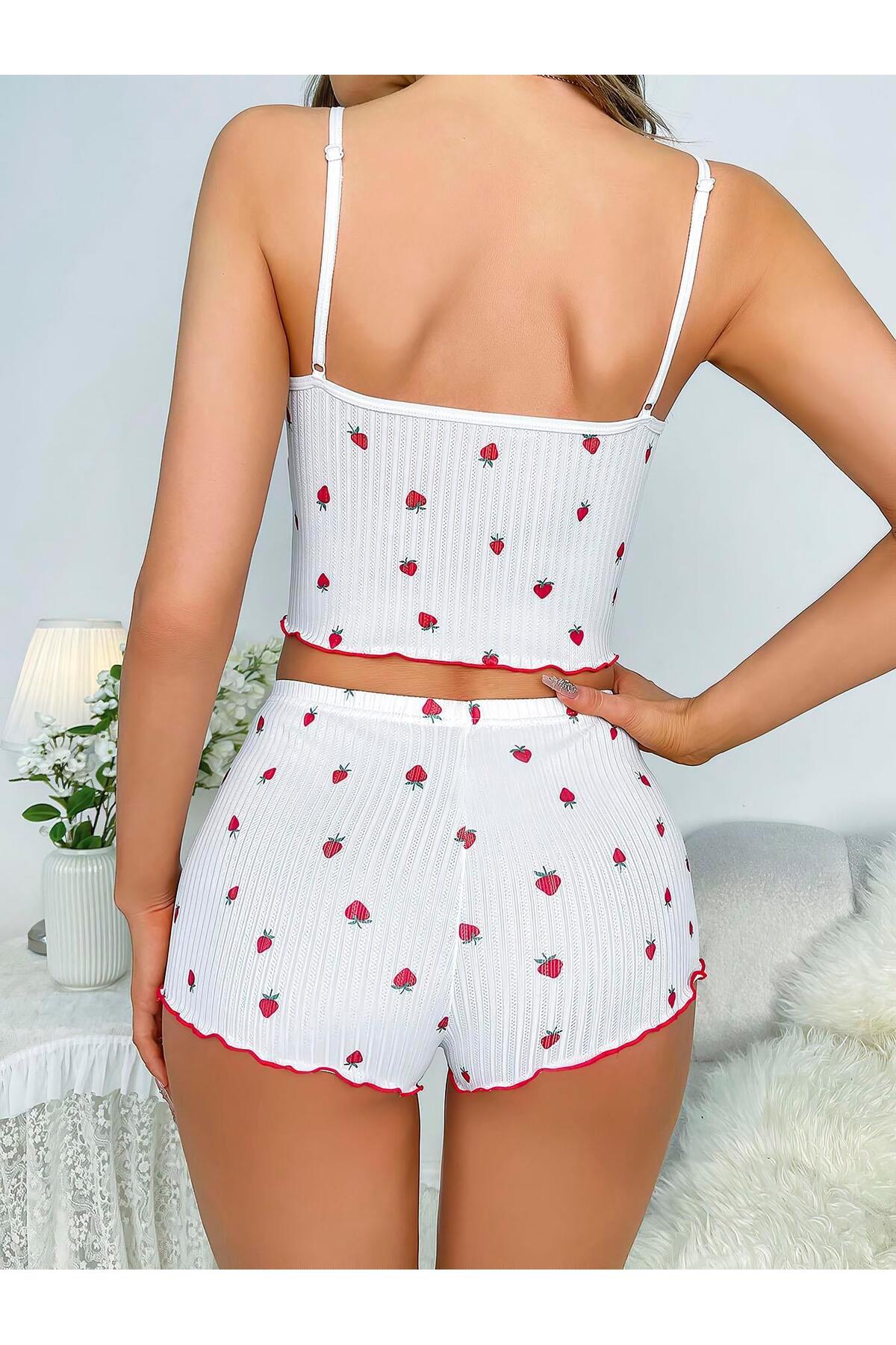 pilelistore Beyaz Üstüne Çilek Desenli Askılı Şortlu Pijama Takımı fotoğrafı 2 (önizleme)