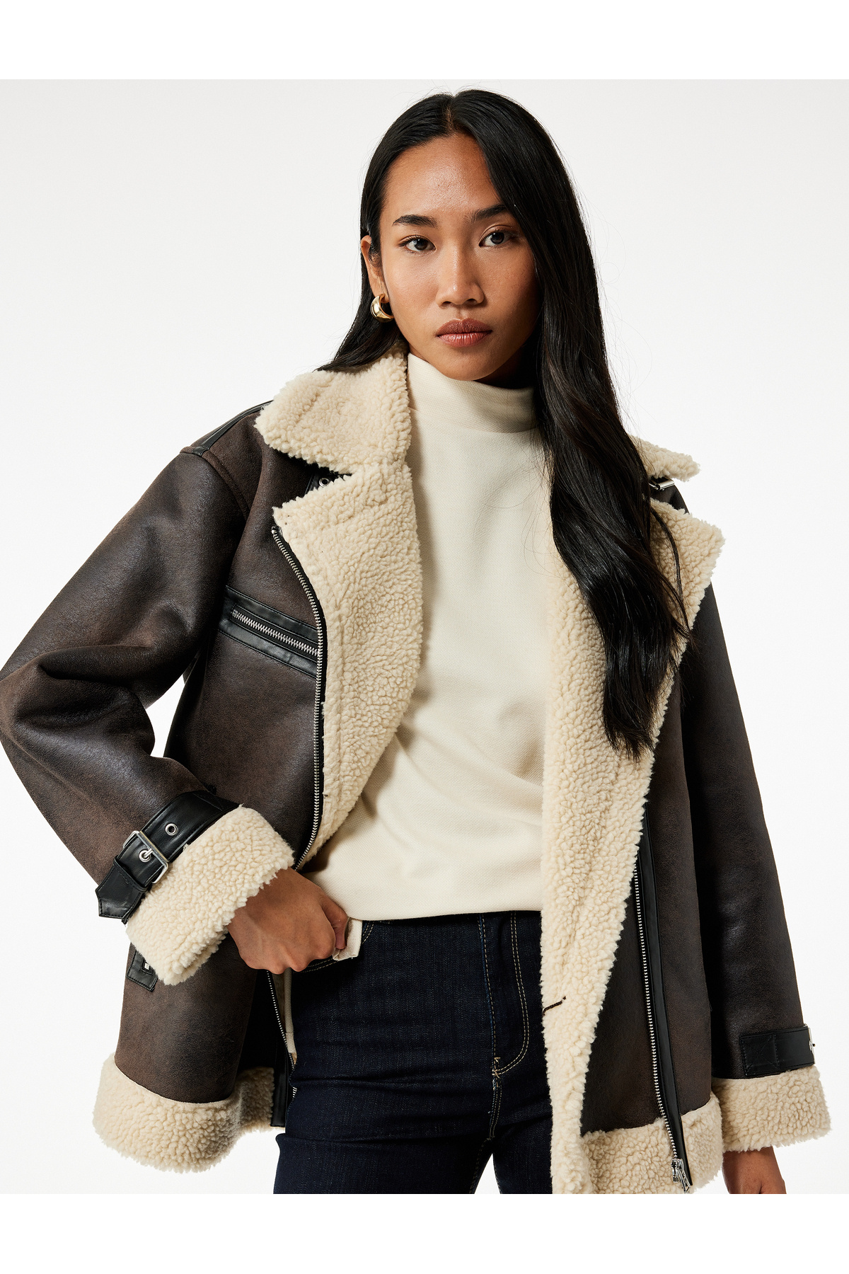 Koton Peluş Yaka Astarlı Uzun Kollu Cepli Fermuarlı Deri Görünümlü Ceket