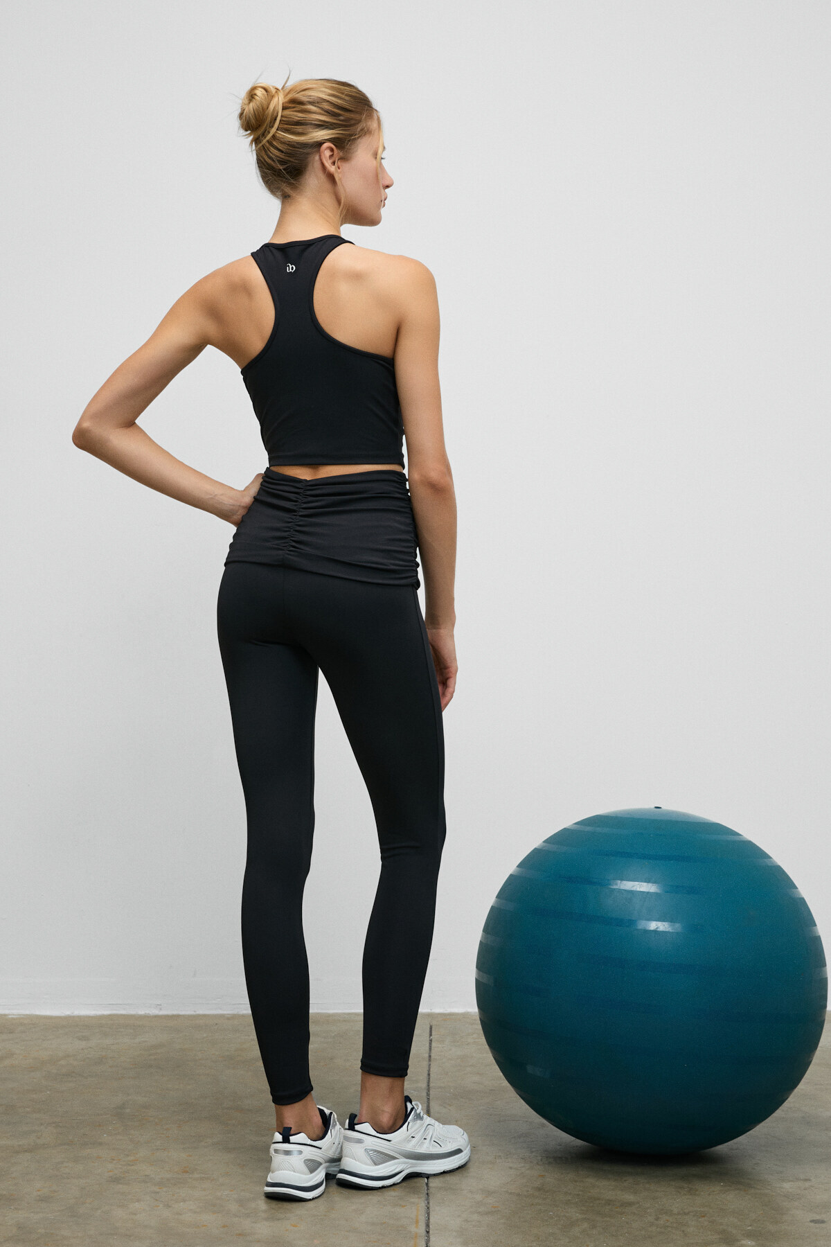 Urban Beat  STRINVA Kadın Esnek Ve Yumuşak Dokulu Beli Büzgülü Siyah Tayt - Görsel 6