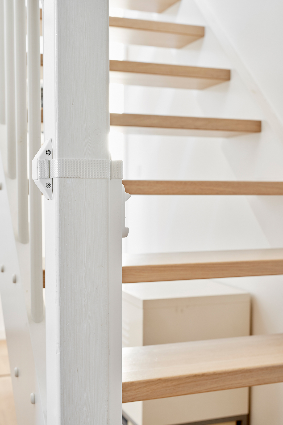 Babydan Merdiven Korkuluk Montaj Adaptörü - Beyaz fotoğrafı 3 (önizleme)