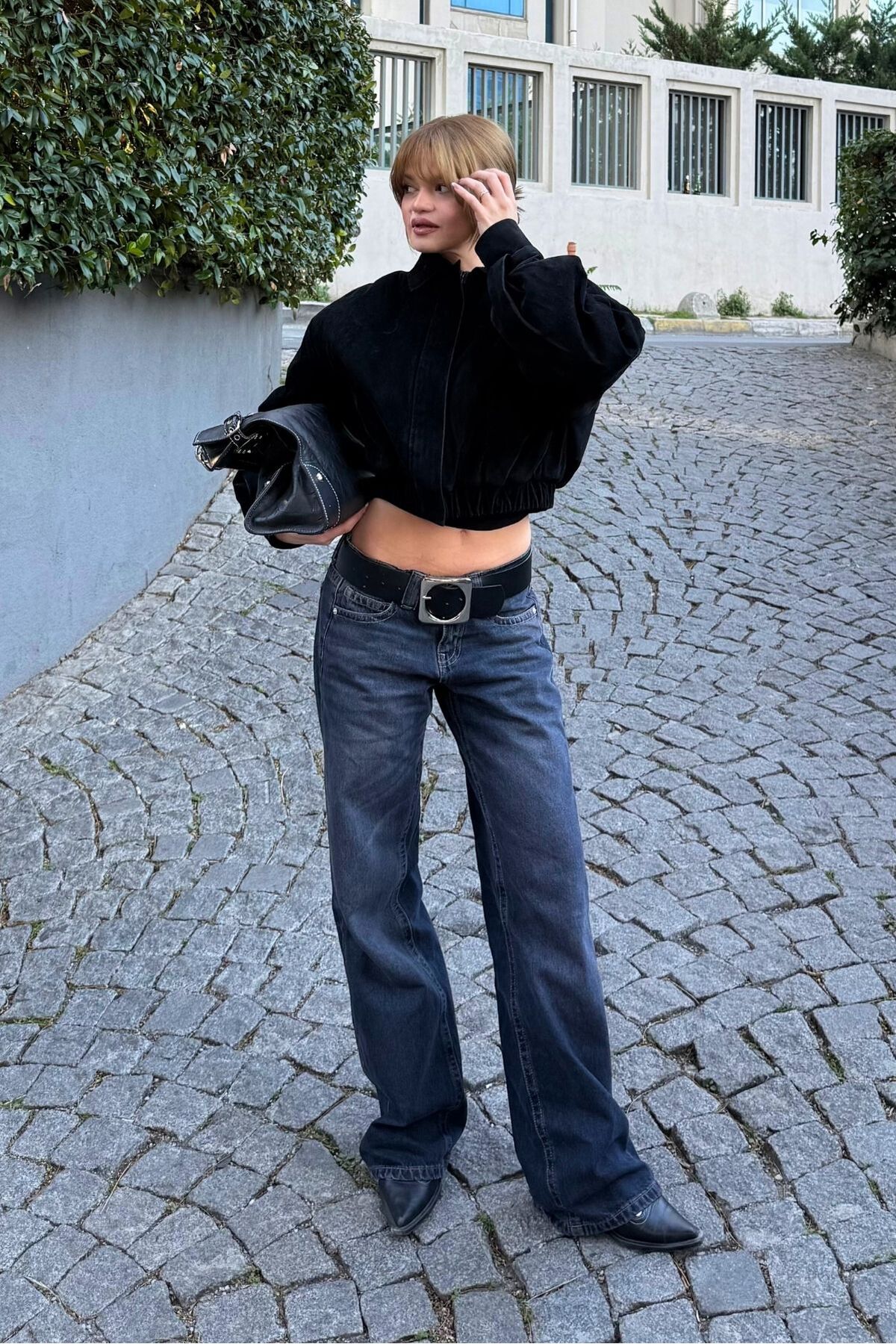 bases.  Soluk Efektli Düşük Bel Geniş Paça Jean - Görsel 3