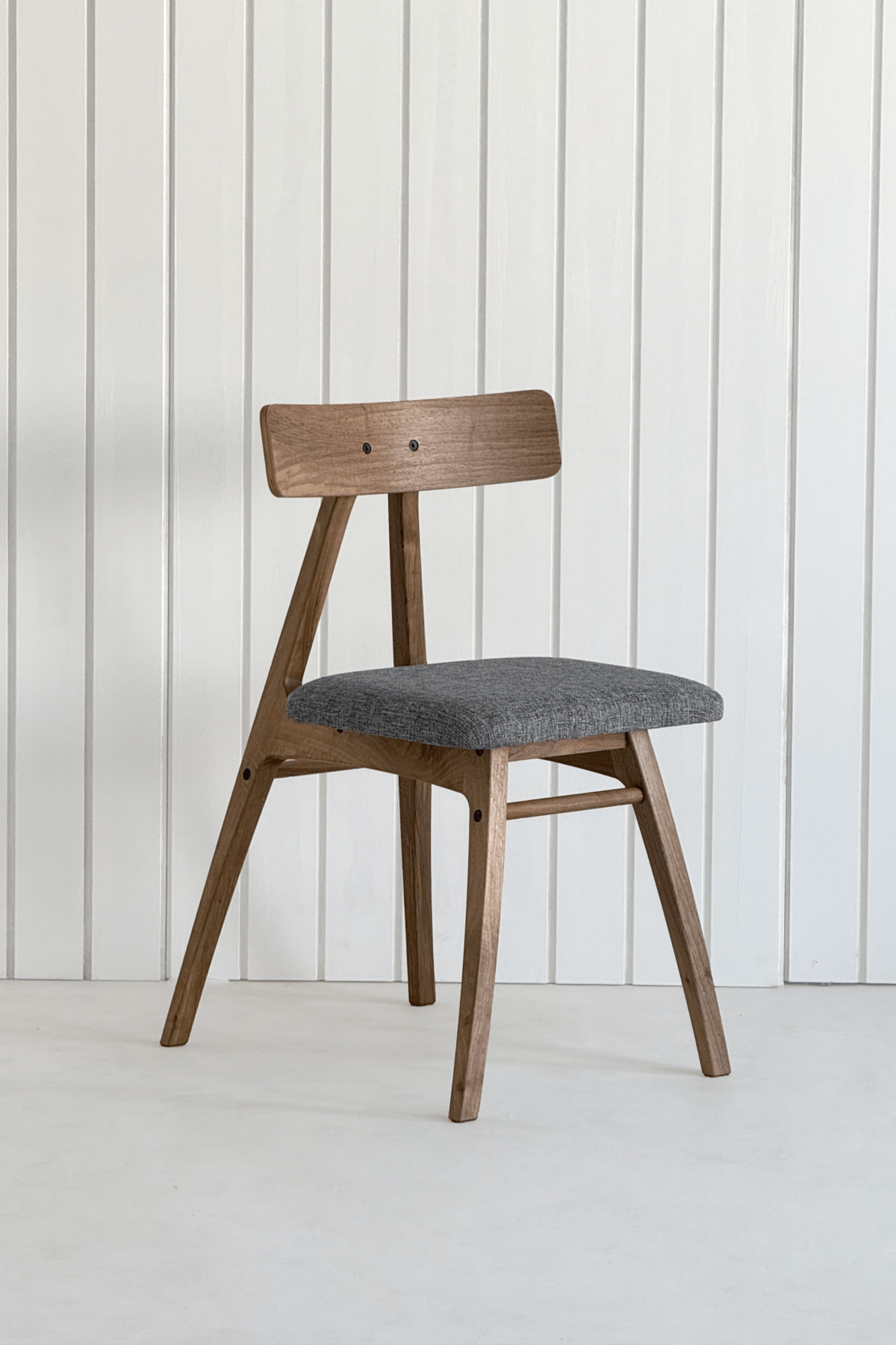 unboxdeco Slim Masif Ceviz Ahşap Sandalye Gri