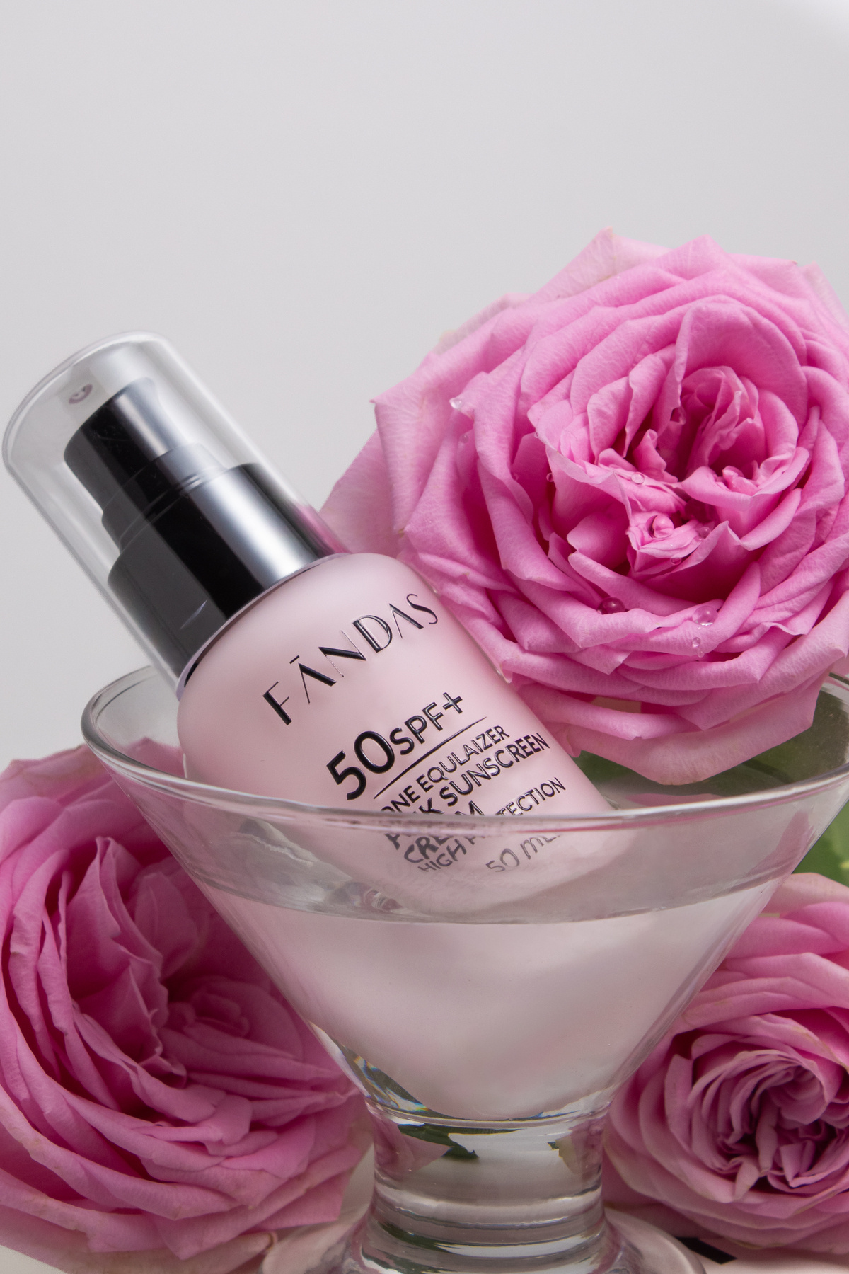 Pink Sunscreen Yüz Kremi - Nemlendirici Etkili 50 SPF+ — FA0028 — تصویر 3 از 5