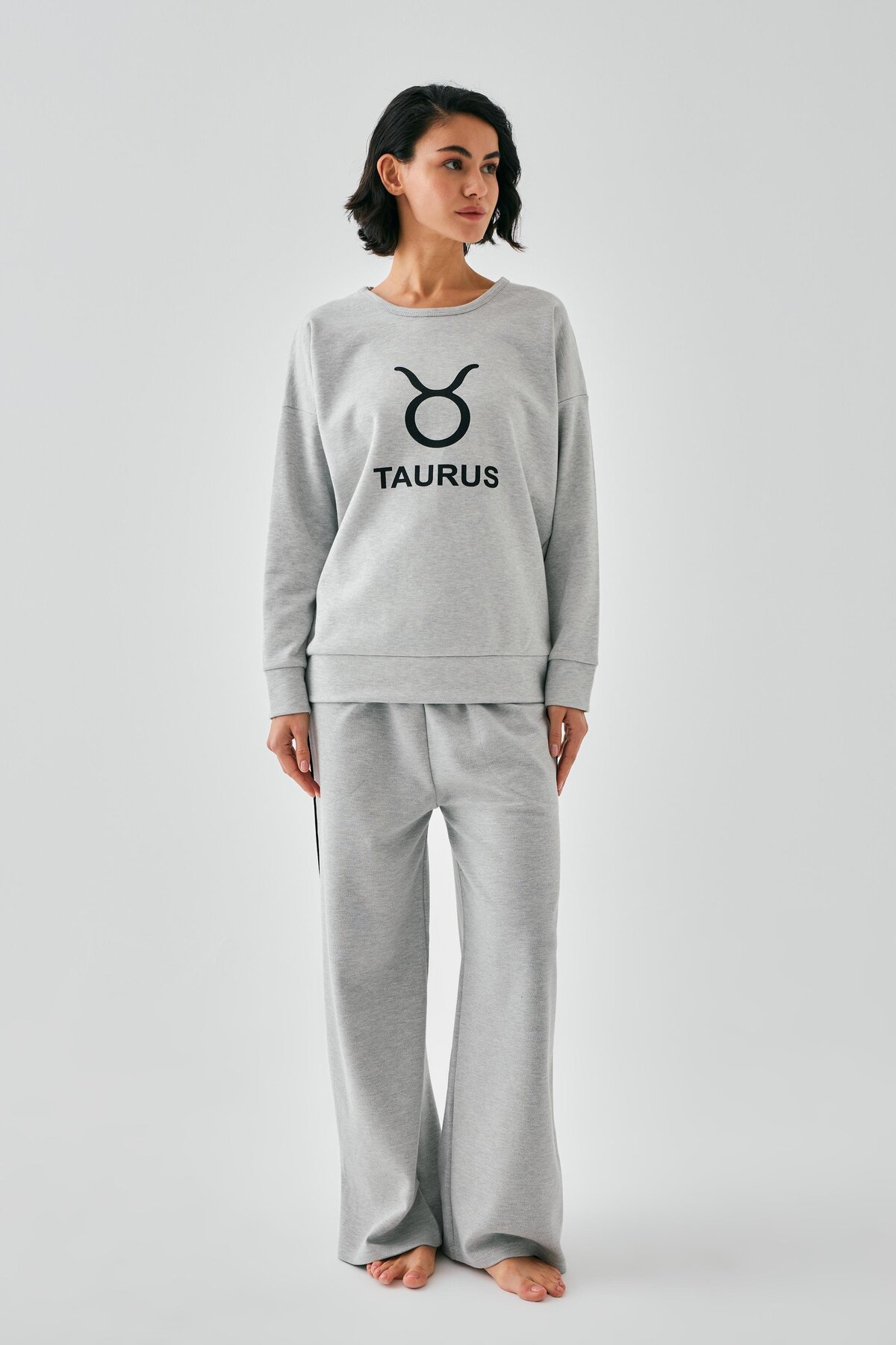 Women's Gray Taurus Oversize 2 Thread Tracksuit Homewear Set