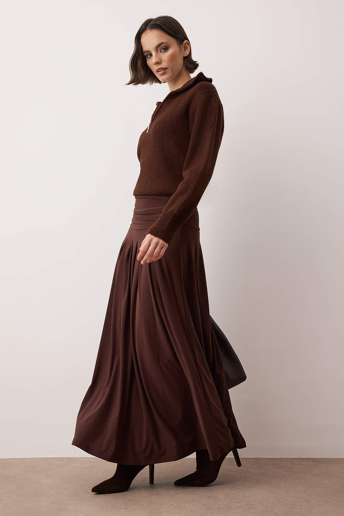 Trendyolmilla  Kahverengi Pile Detaylı Astarsız Örme Etek TCTAW26EE00015 - Görsel 2