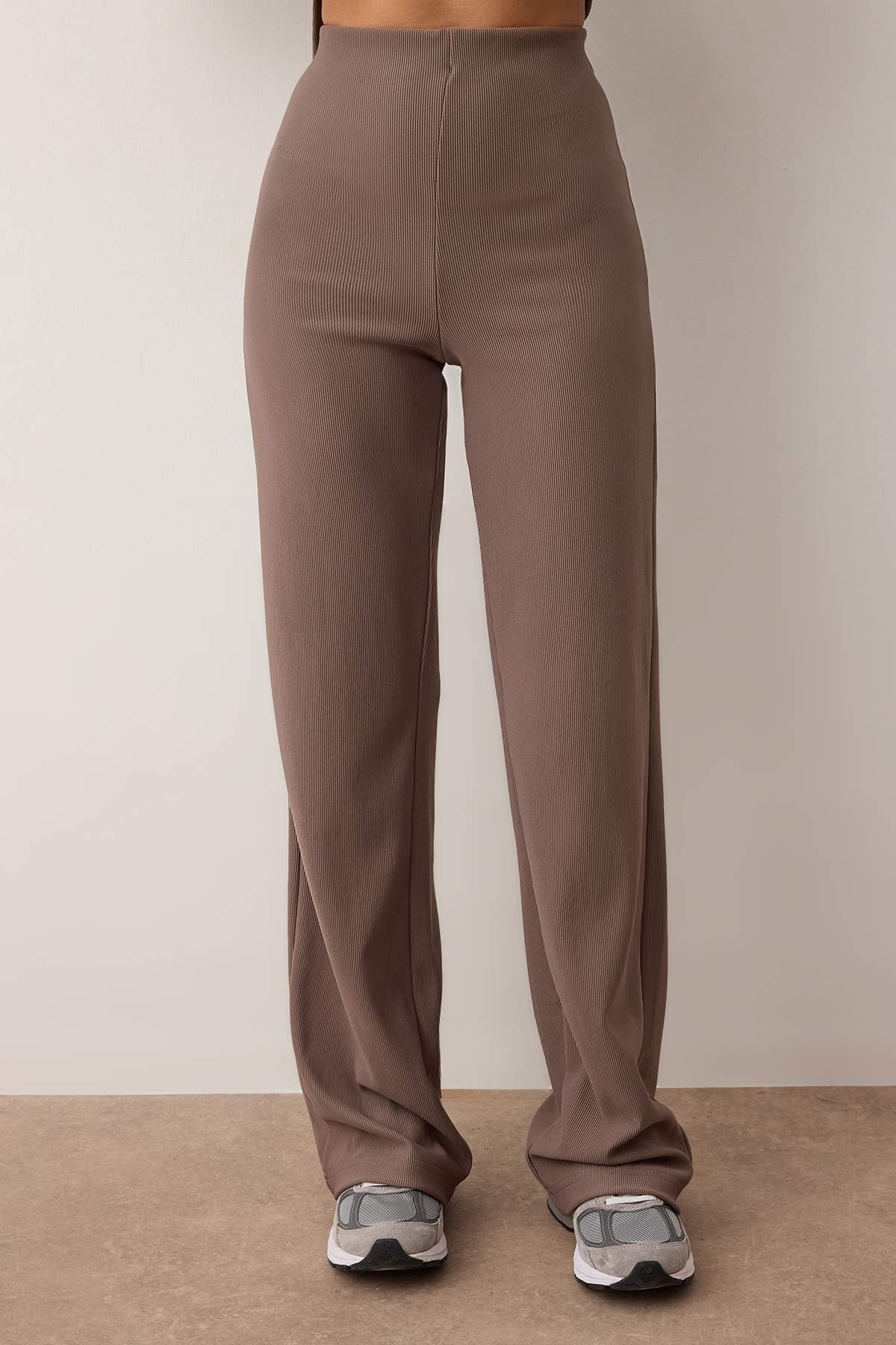 Trendyolmilla  Vizon Asimetrik Yaka Omzu Açık Vücuda Oturan Esnek Örme Alt - Üst Takım TWOAW26AU00056 - Görsel 3