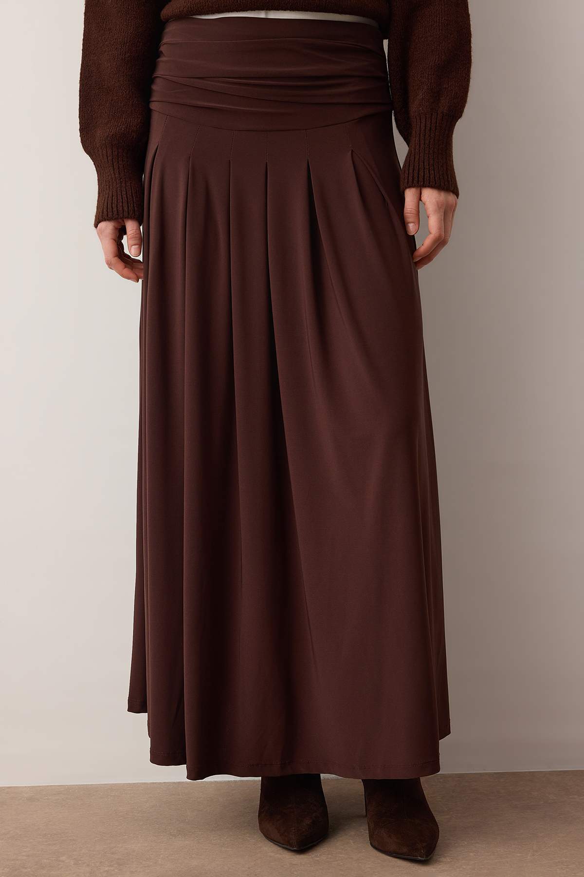 Trendyolmilla  Kahverengi Pile Detaylı Astarsız Örme Etek TCTAW26EE00015 - Görsel 3