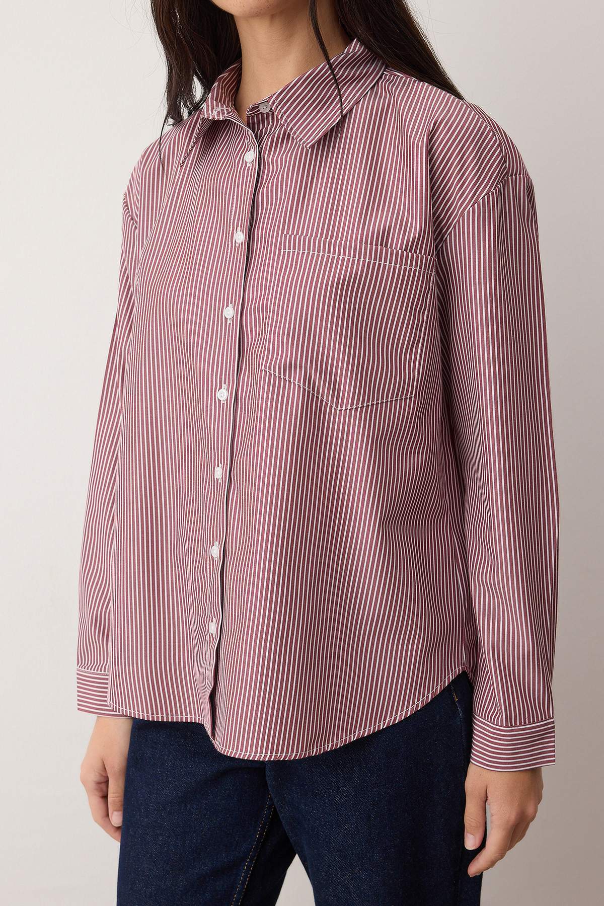 Trendyolmilla  Bordo Çizgili Oversize/Geniş Kalıp Gömlek TWOAW26GO00126 - Görsel 3
