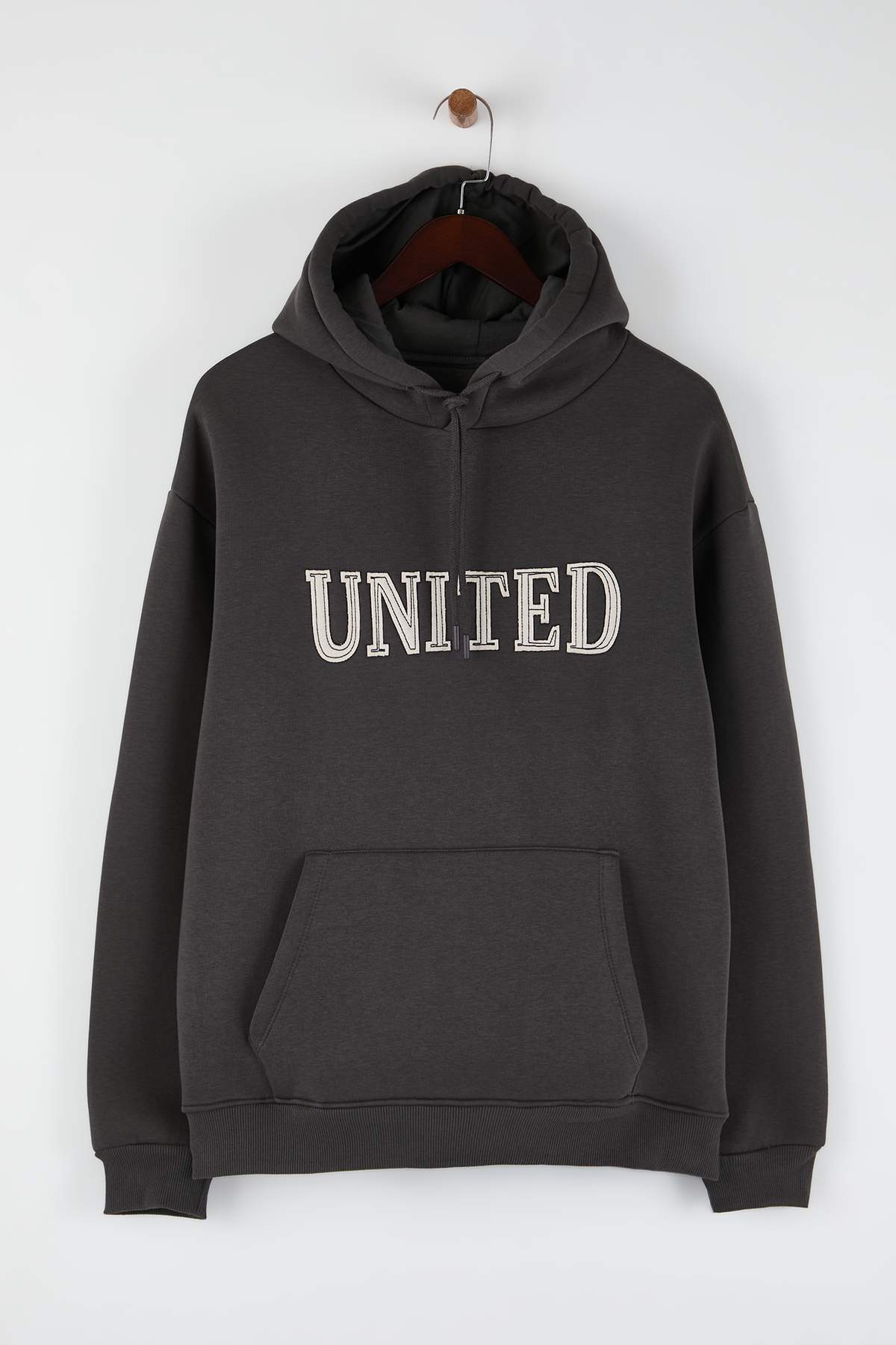 Trendyolmilla  Antrasit Oversize/ Geniş Kesim Aplike Nakışlı Sweatshirt TMNAW26SW00056 - Görsel 6