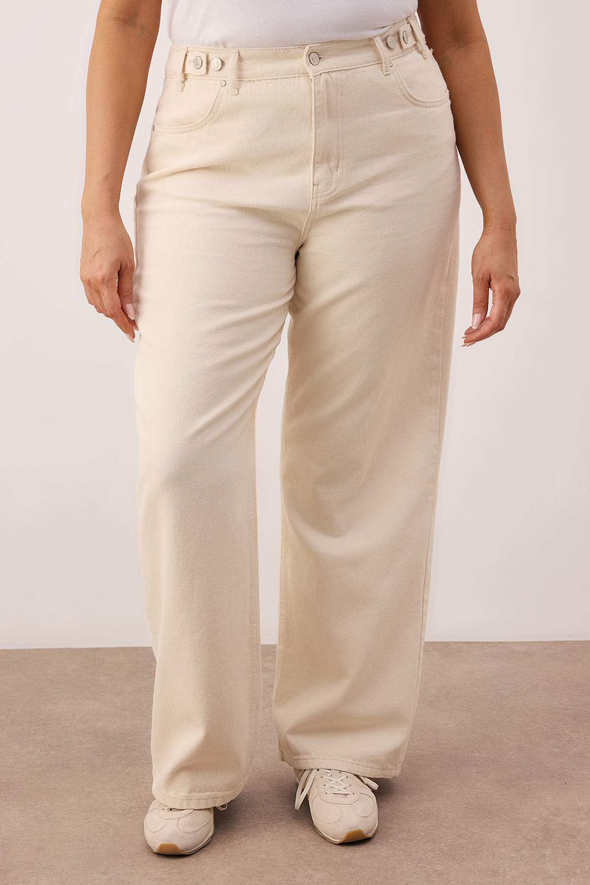 Trendyolmilla  Ekru Beli Lastikli ve Ayarlanabilir Wide Leg Geniş Paça Büyük Beden Pantolon TBBAW26AR00018 - Görsel 3