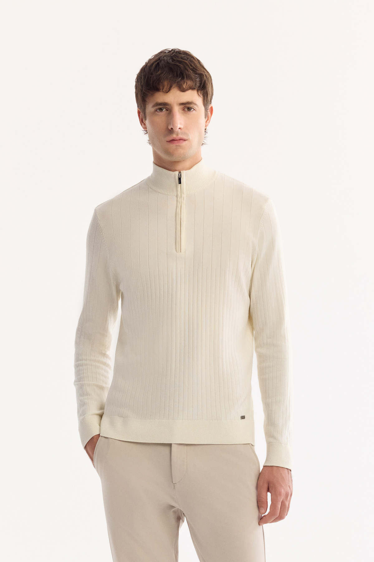 آوا ژاکت بافتنی مردانه طرح راه راه نرم و زیپ‌دار یقه ایستاده Ecru مدل Regular Fit A52Y5151