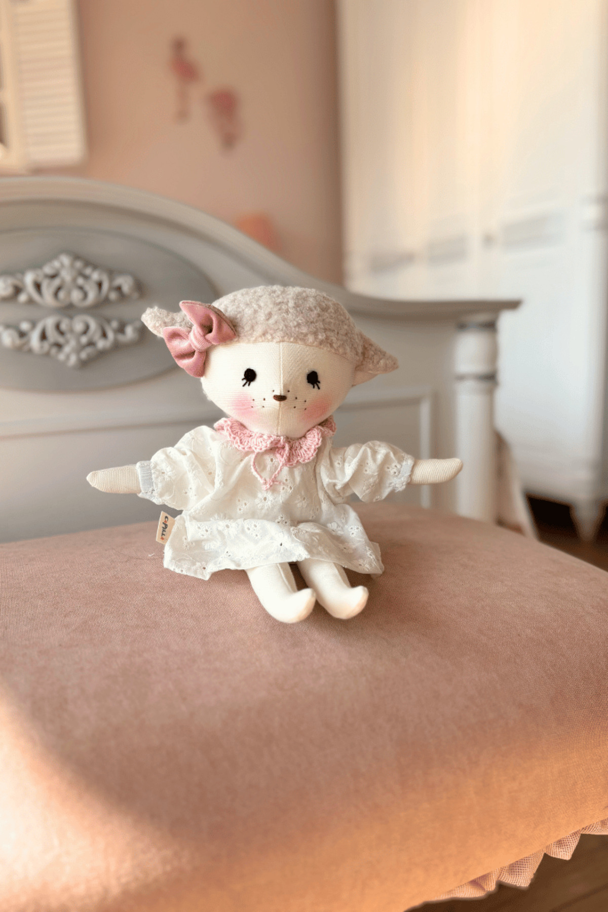 CAPELLA TOYS Oyuncak Bebek Kuzu Moli El Yapımı %100 Pamuklu Naturel Oyun ve Uyku Arkadaşı Bez Bebek Hediye Kutulu fotoğrafı 6 (önizleme)