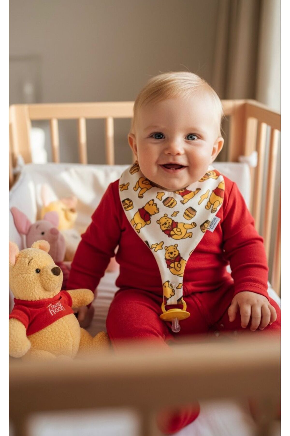 Lumos Trade Emzik Tutucu Mama Önlüğü - Winnie The Pooh Desenli %100 Pamuk Kumaş Emzik Askısı fotoğrafı 5 (önizleme)