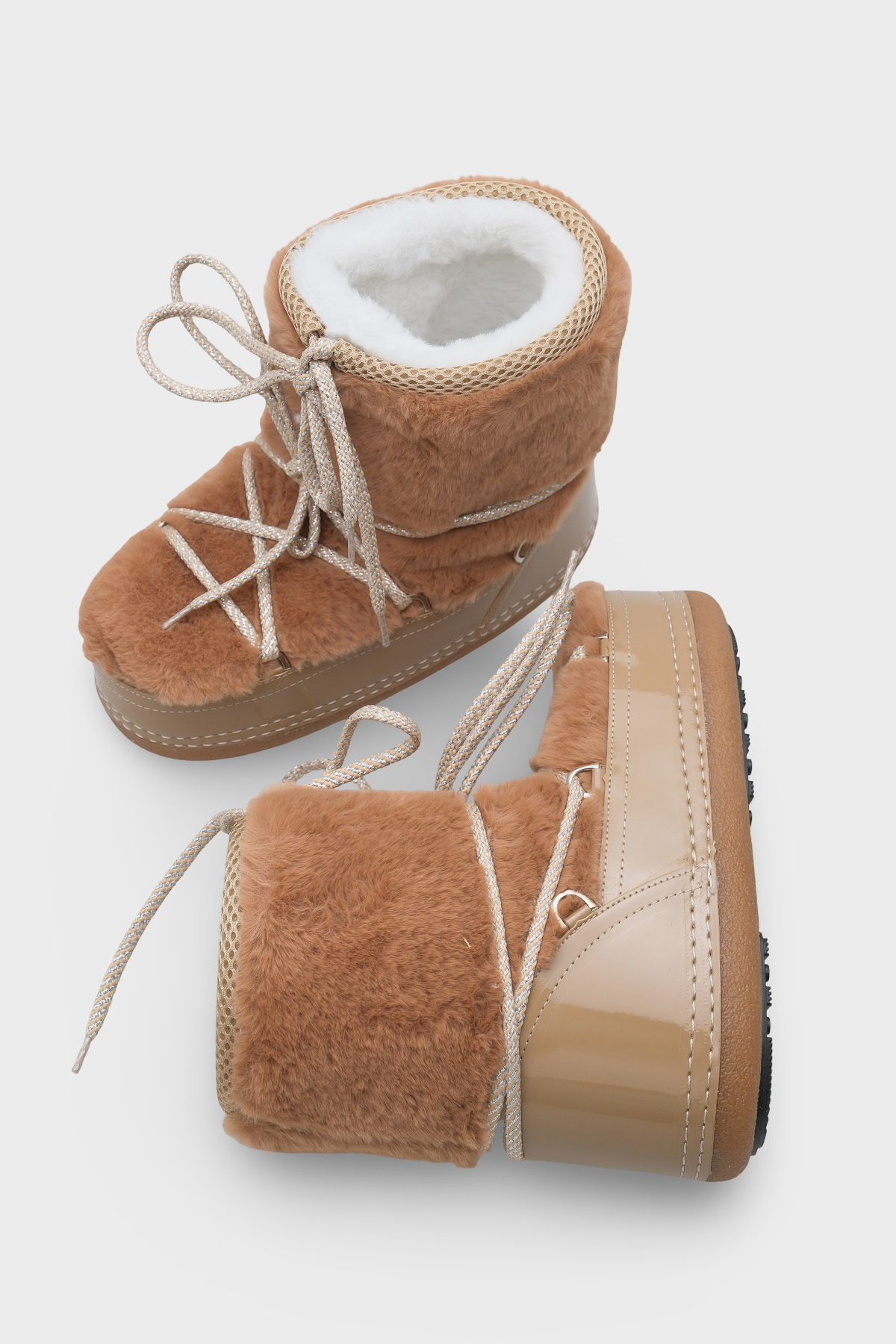 Capone Outfitters Chlupaté dámské sněhule s kulatou špičkou se silnou podrážkou