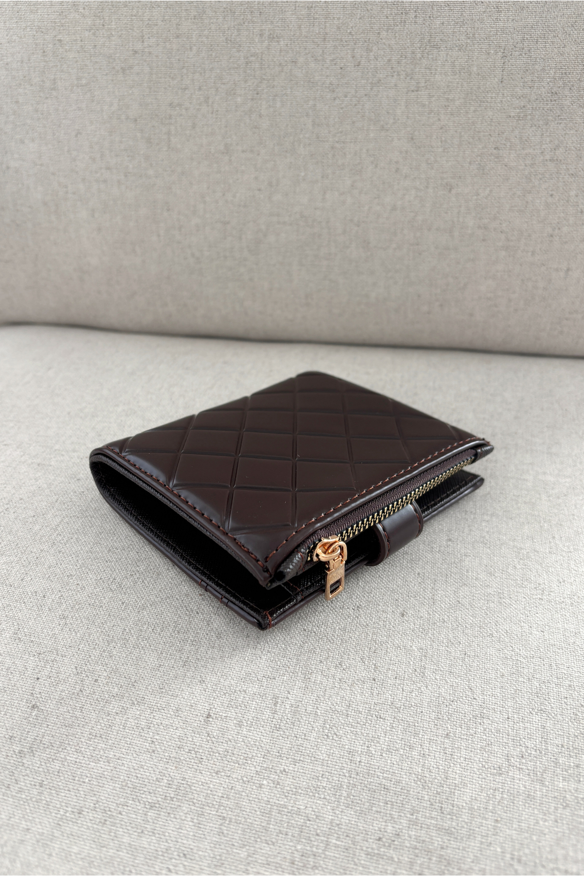 Yuka Atelier  Ruby Orta Boy Kapitone Detaylı Suni Deri Cüzdan - Görsel 4