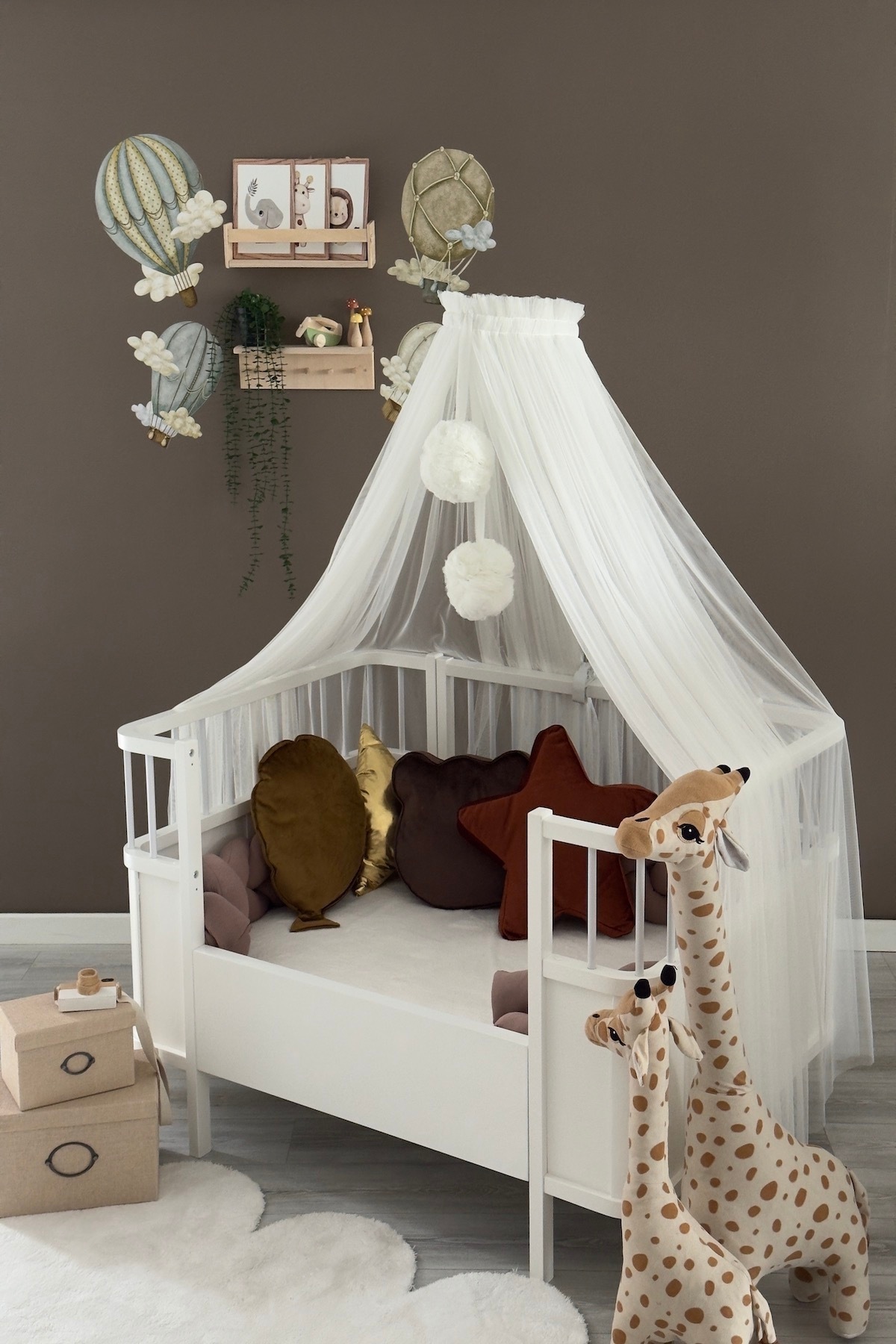 Miniden Beyaz Aparatlı Beşik Cibinliği fotoğrafı 3 (önizleme)