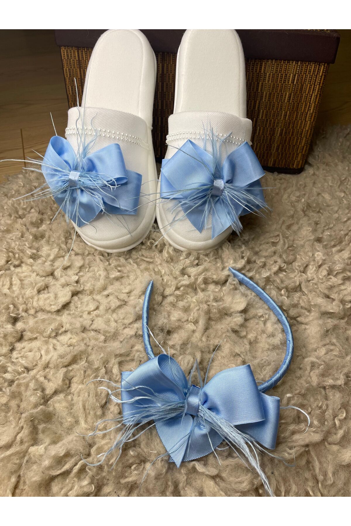 Rengarenk Minikler Mavi Fiyonklu Tüylü Anne Lohusa Terlik Taç Lohusa Seti – Lohusa Seti – Lohusa Seti fotoğrafı 5 (önizleme)