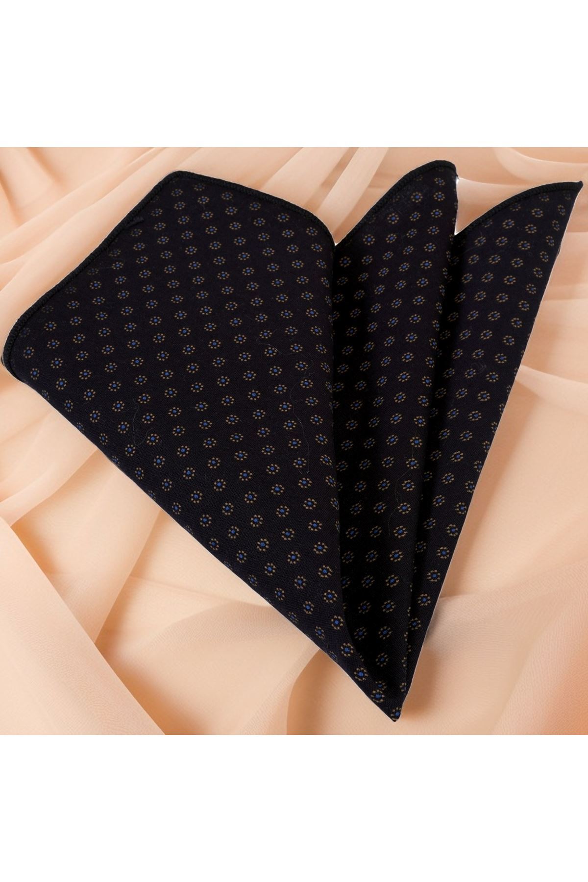 Exve Exclusive Siyah üzeri Mavi Sarı Geometrik Baskılı %100 Pamuk Cep Yaka Mendili